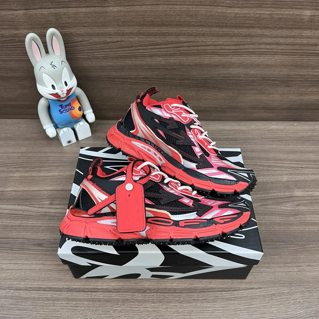 OFF-WHITE Be Right Back 黒と赤のローカットスニーカー - 画像 (7)