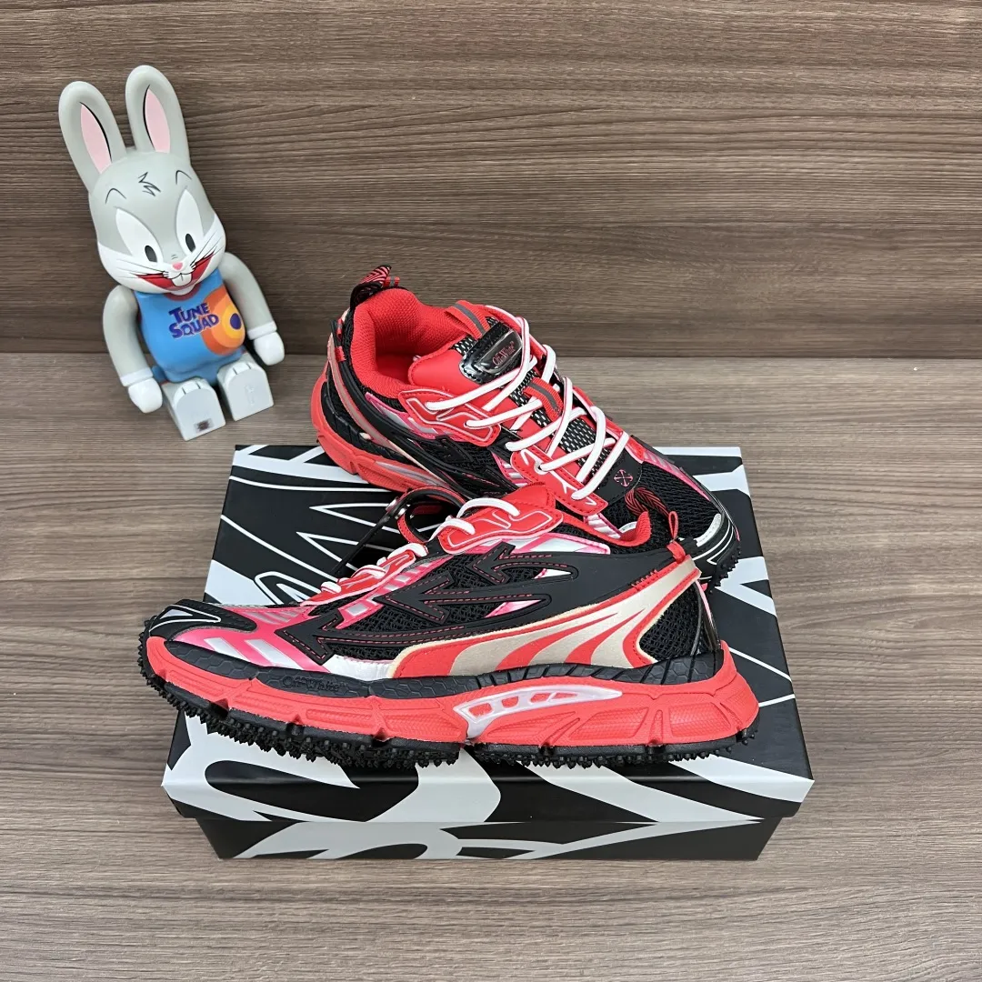 OFF-WHITE Be Right Back 黒と赤のローカットスニーカー - 画像 (9)