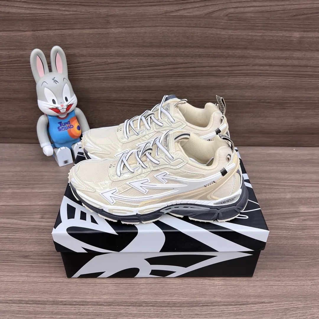 OFF-WHITE Be Right Back ベージュのローカットスニーカー