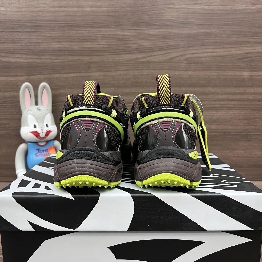 OFF-WHITE Be Right Back ブラウンとグリーンのローカットスニーカー - 画像 (5)