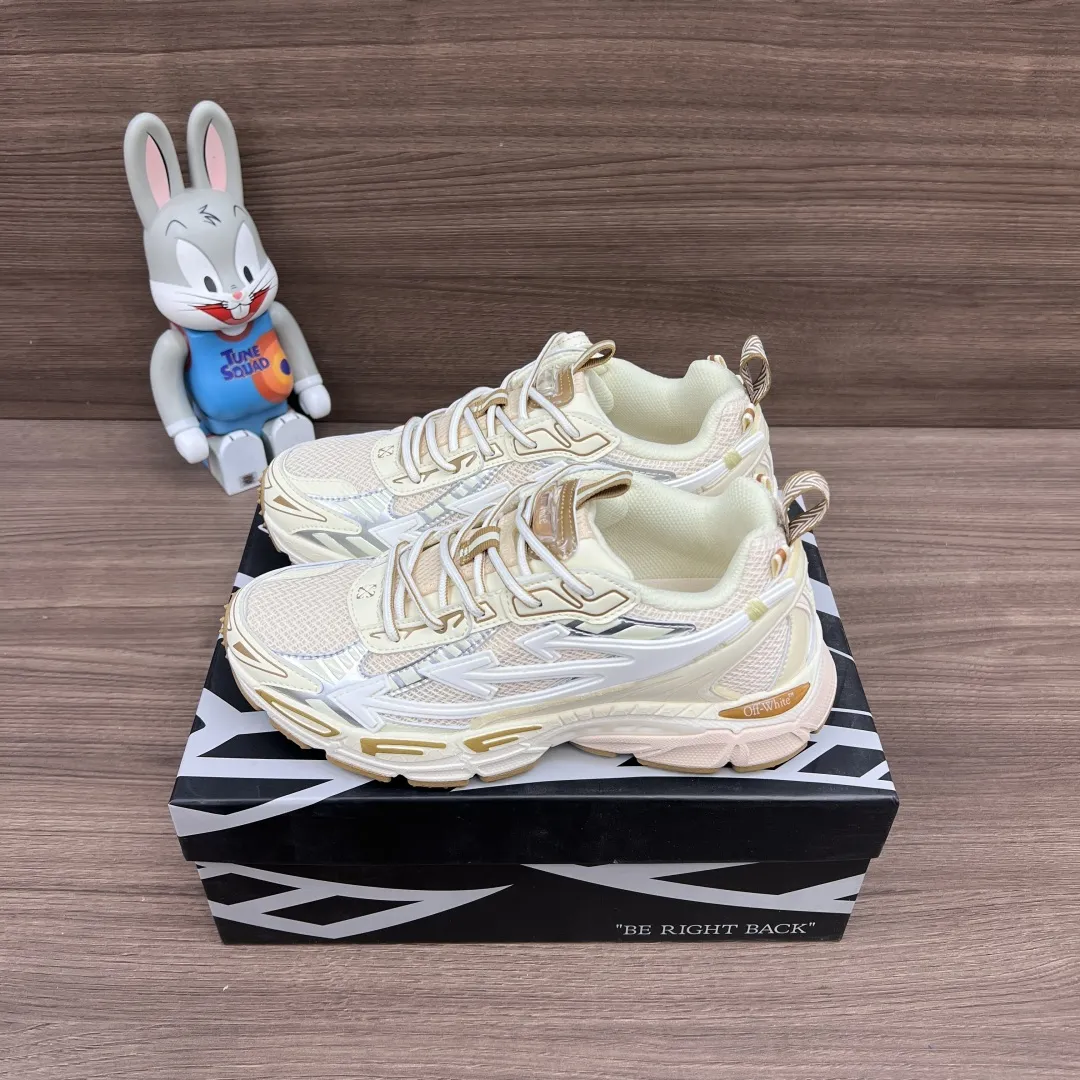 OFF-WHITE Be Right Back ピンクベージュスニーカー