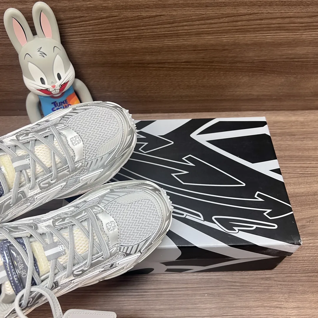 OFF-WHITE Be Right Back 緑白銀スニーカー - 画像 (8)