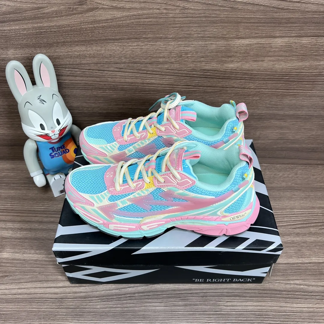 OFF-WHITE Be Right Back パステルブルーランニングシューズ