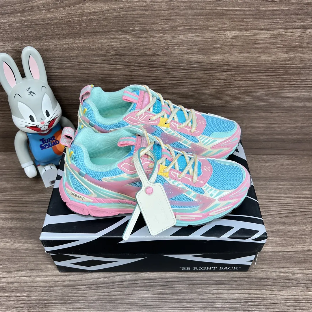 OFF-WHITE Be Right Back パステルブルーランニングシューズ - 画像 (4)