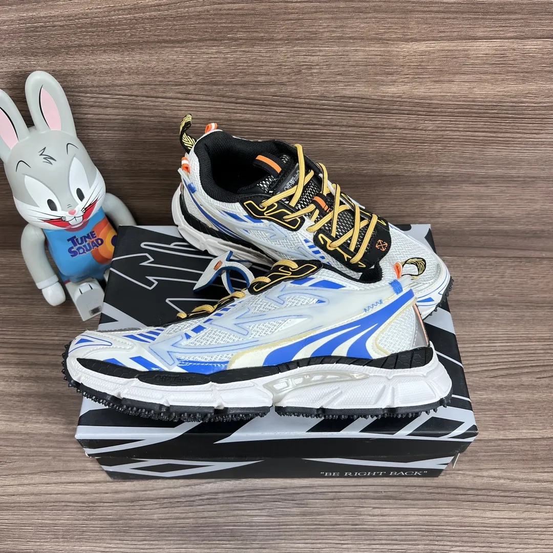 OFF-WHITE Be Right Back ホワイトブルースニーカー - 画像 (9)