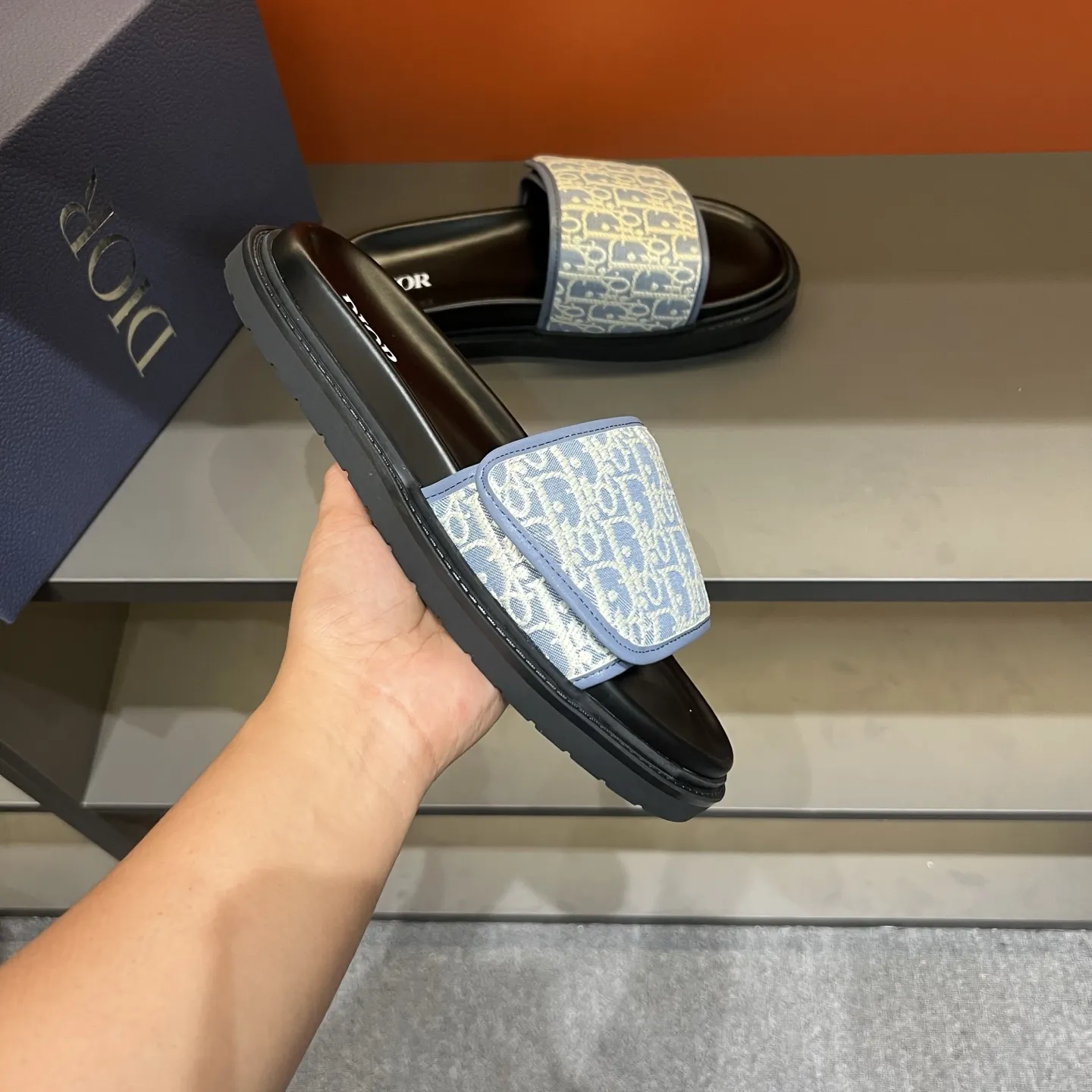 Christian Dior ブルー柄スリッパ - 画像 (6)