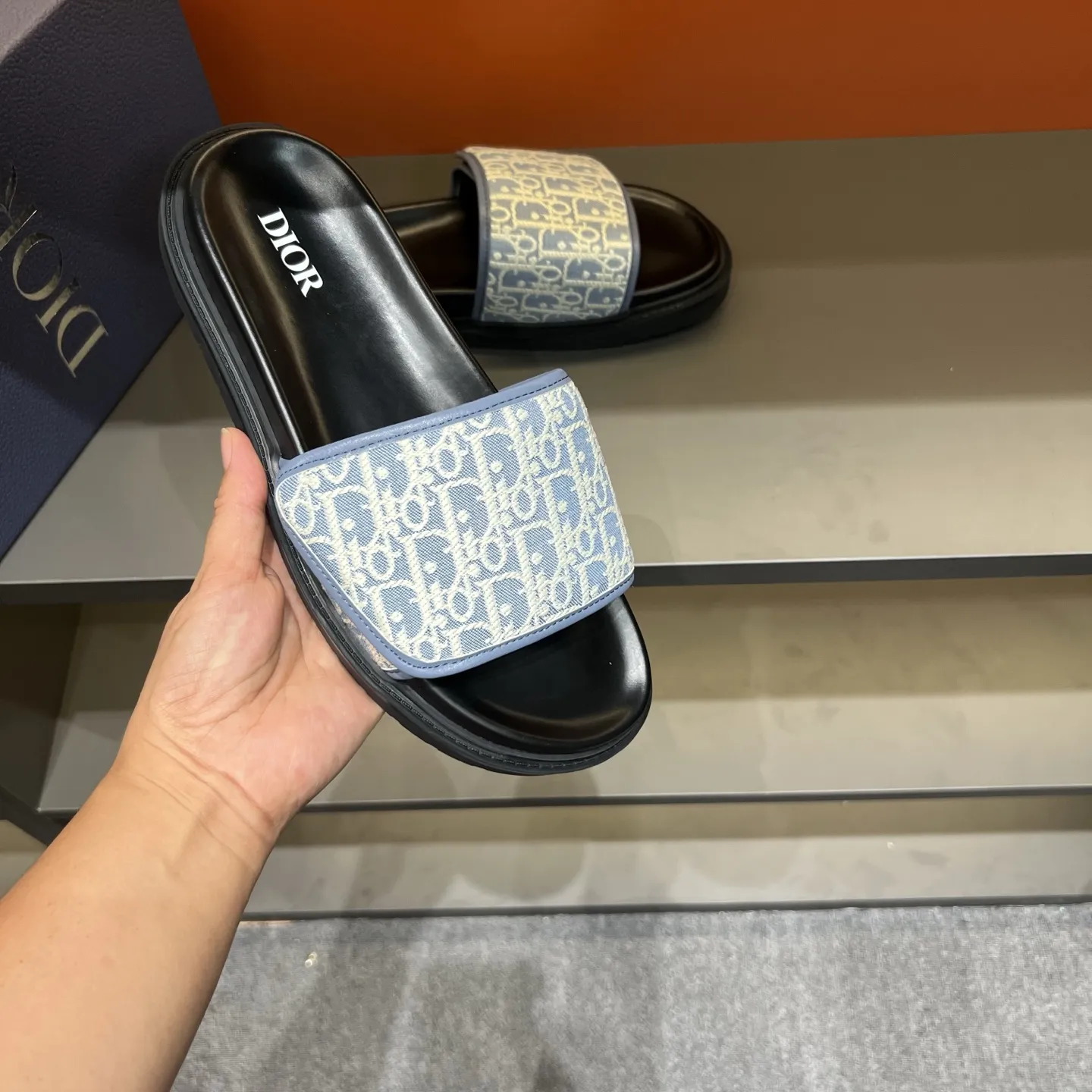 Christian Dior ブルー柄スリッパ - 画像 (7)