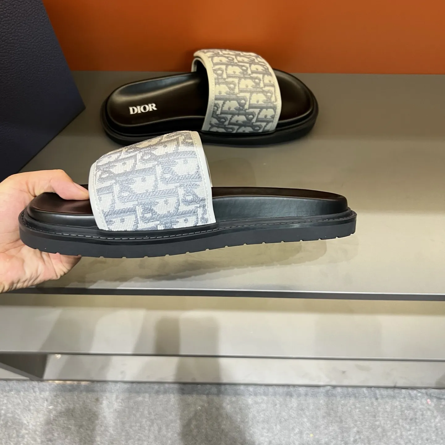 Christian Dior ホワイトスリッパ サンダルスタイル - 画像 (8)