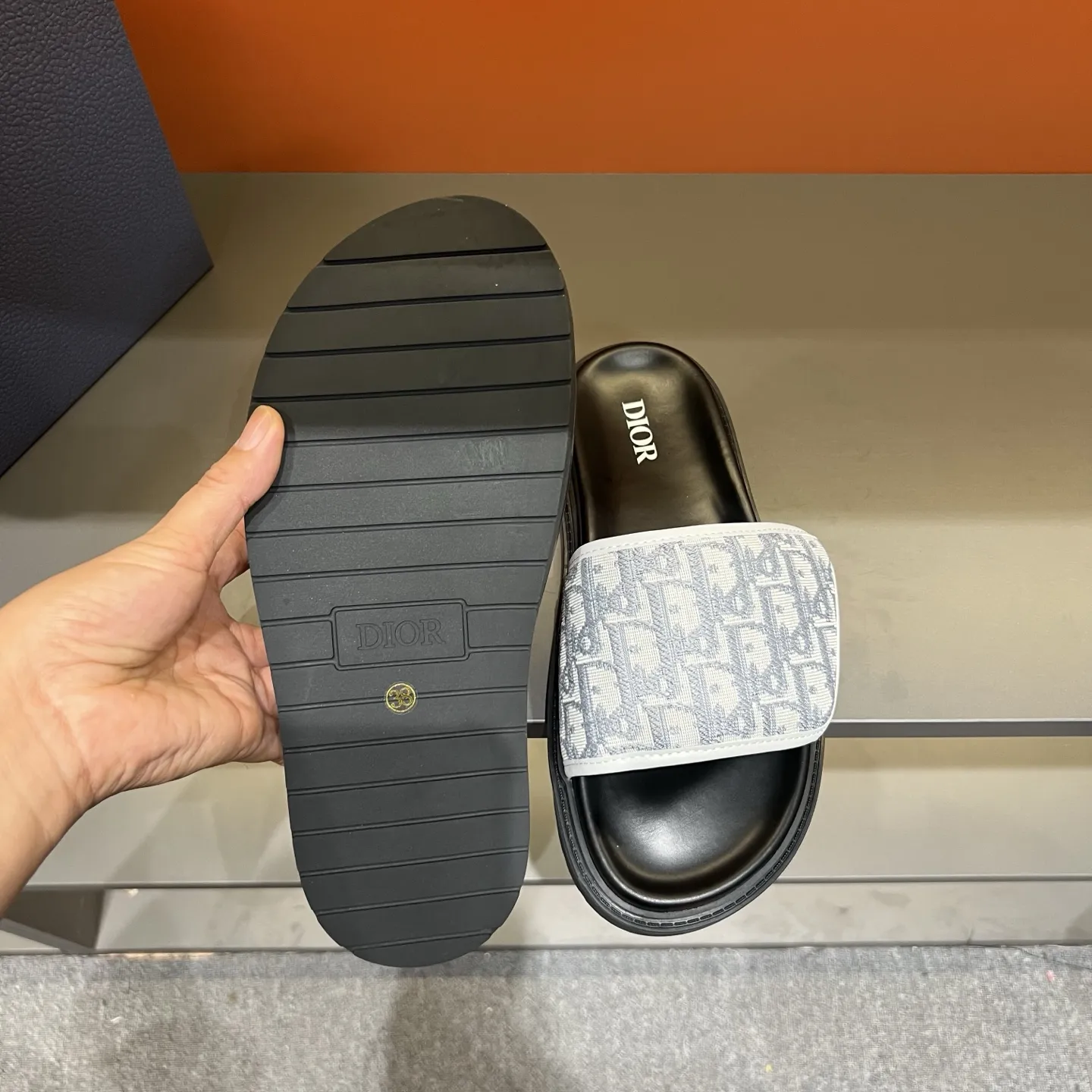 Christian Dior ホワイトスリッパ サンダルスタイル - 画像 (10)
