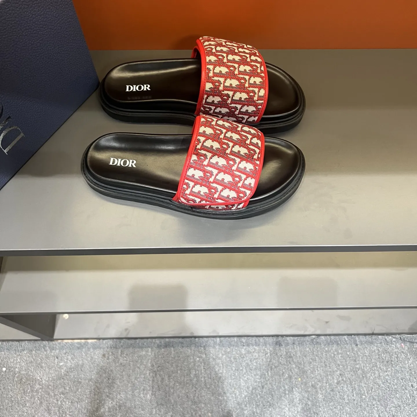 Christian Dior レッド柄スリッパサンダル - 画像 (5)