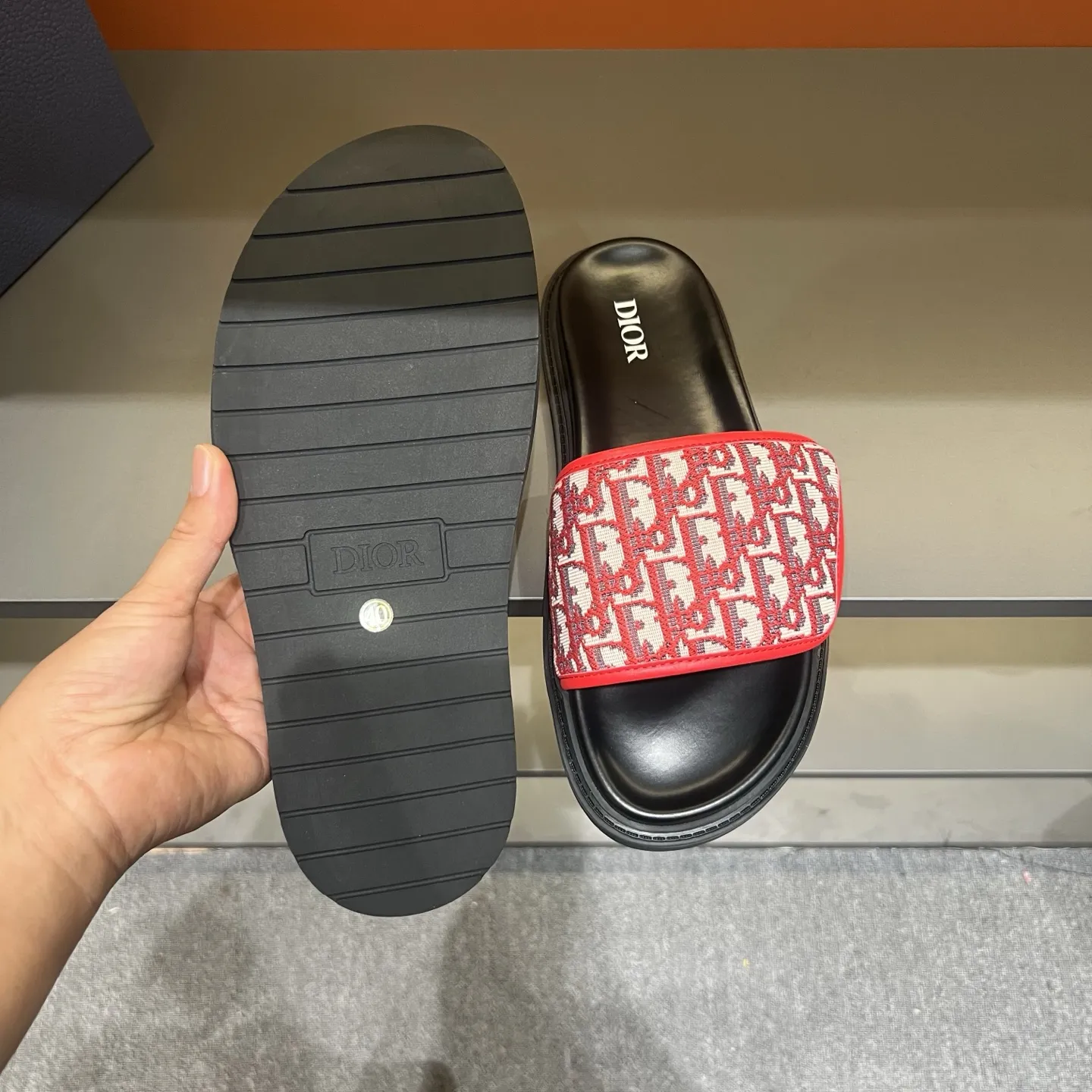 Christian Dior レッド柄スリッパサンダル - 画像 (10)