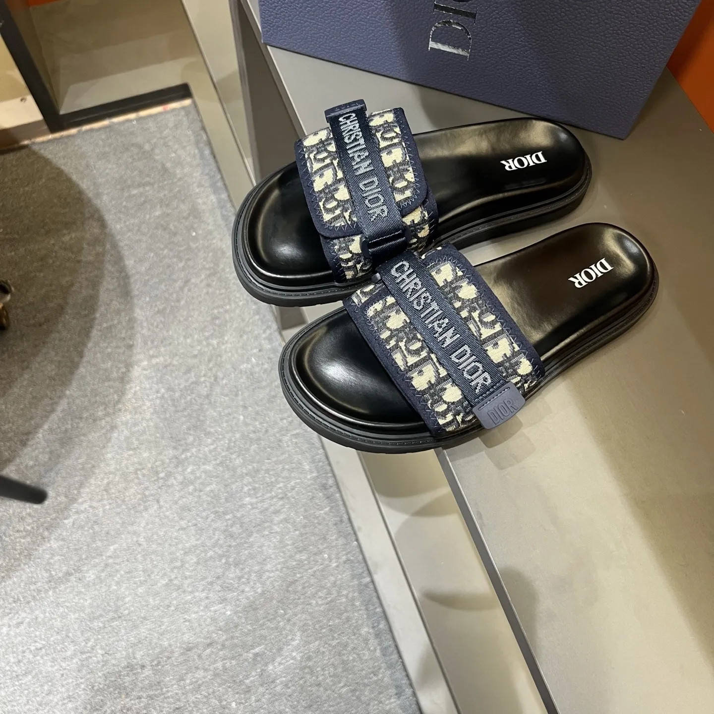 Christian Dior H-Town ブラック厚底サンダル - 画像 (3)