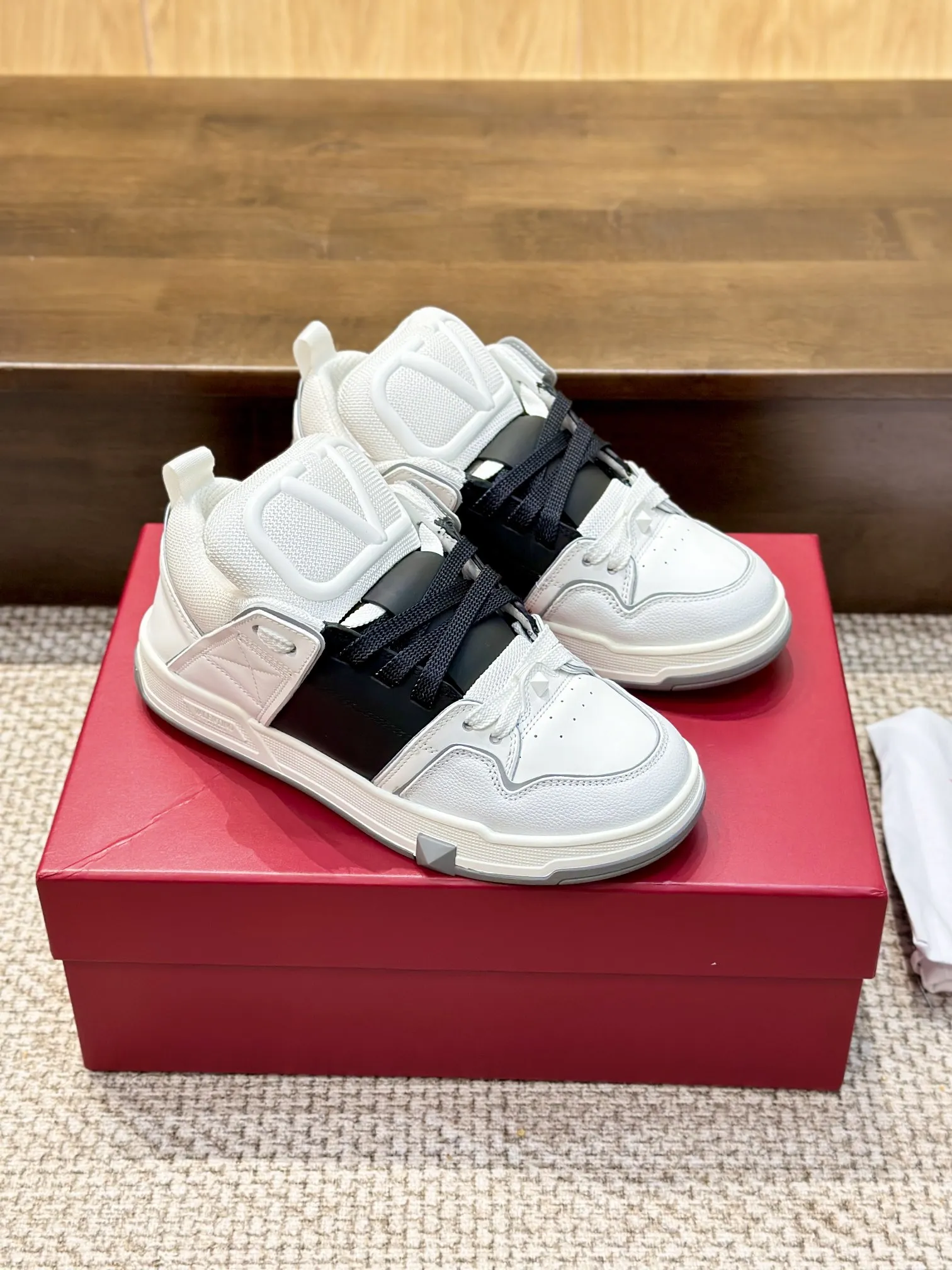 VALENTINO 2024 OPEN SKATE スニーカー ホワイト