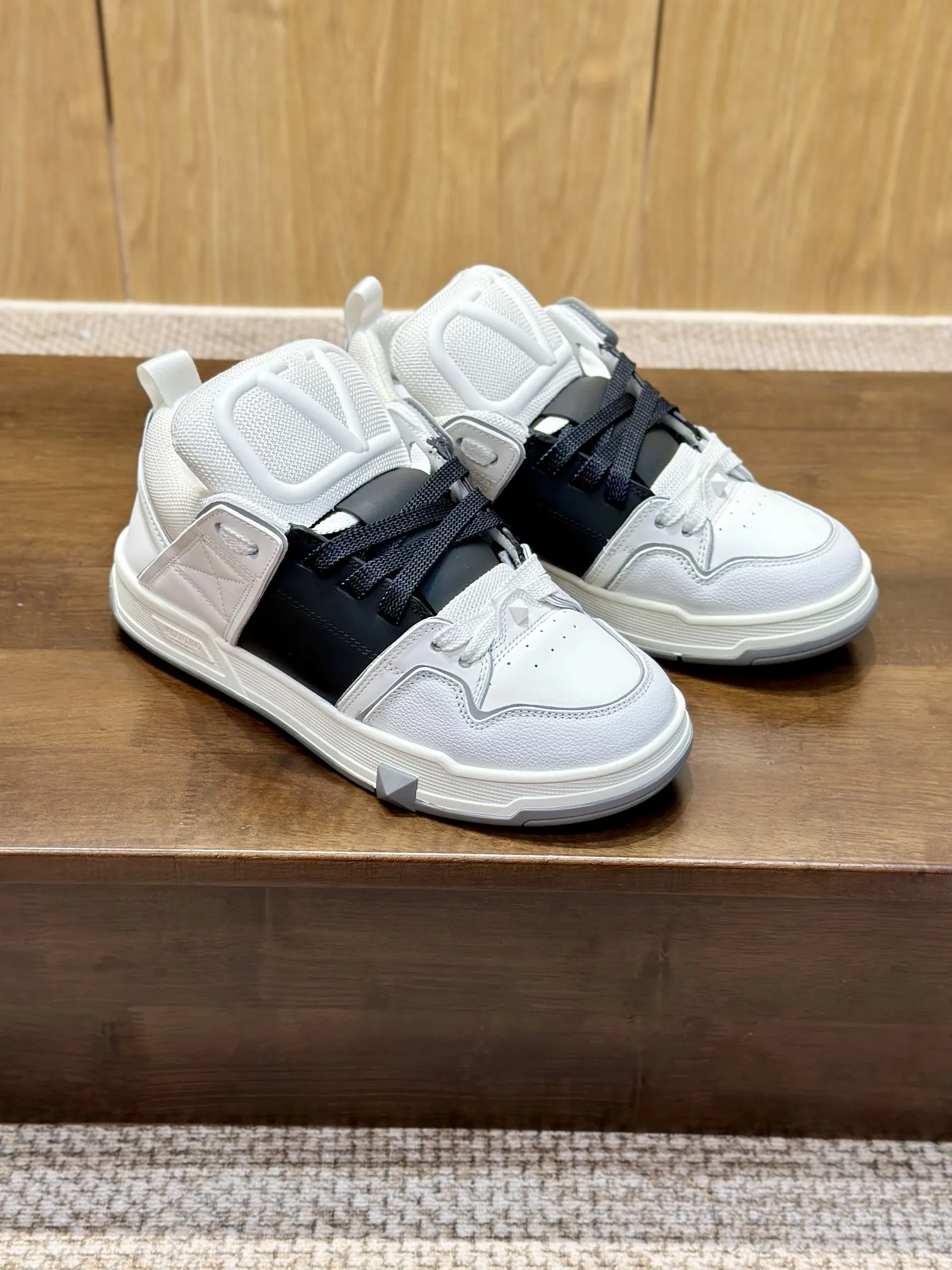 VALENTINO 2024 OPEN SKATE スニーカー ホワイト - 画像 (8)