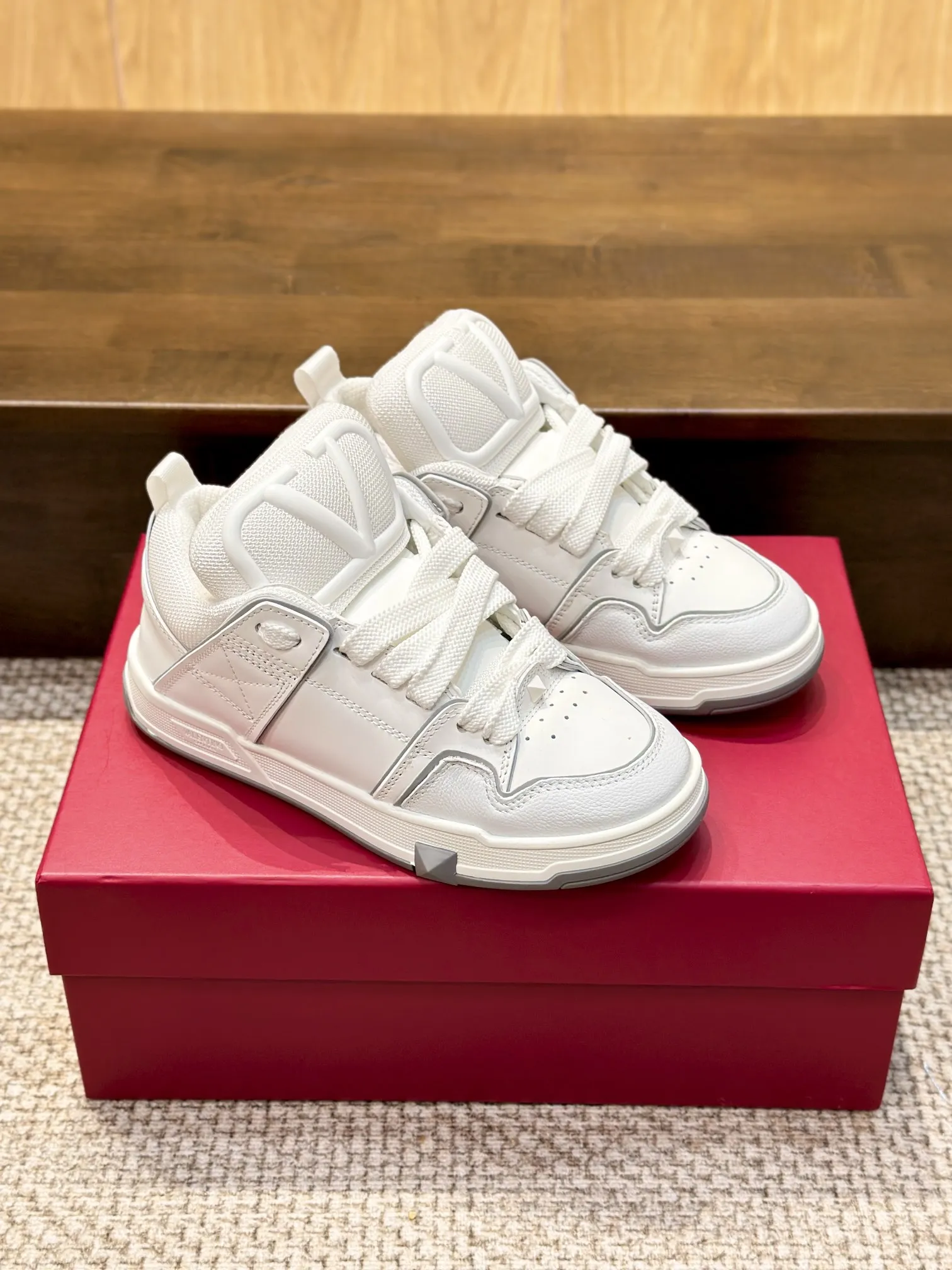 VALENTINO 2024 OPEN SKATE スニーカー ホワイト