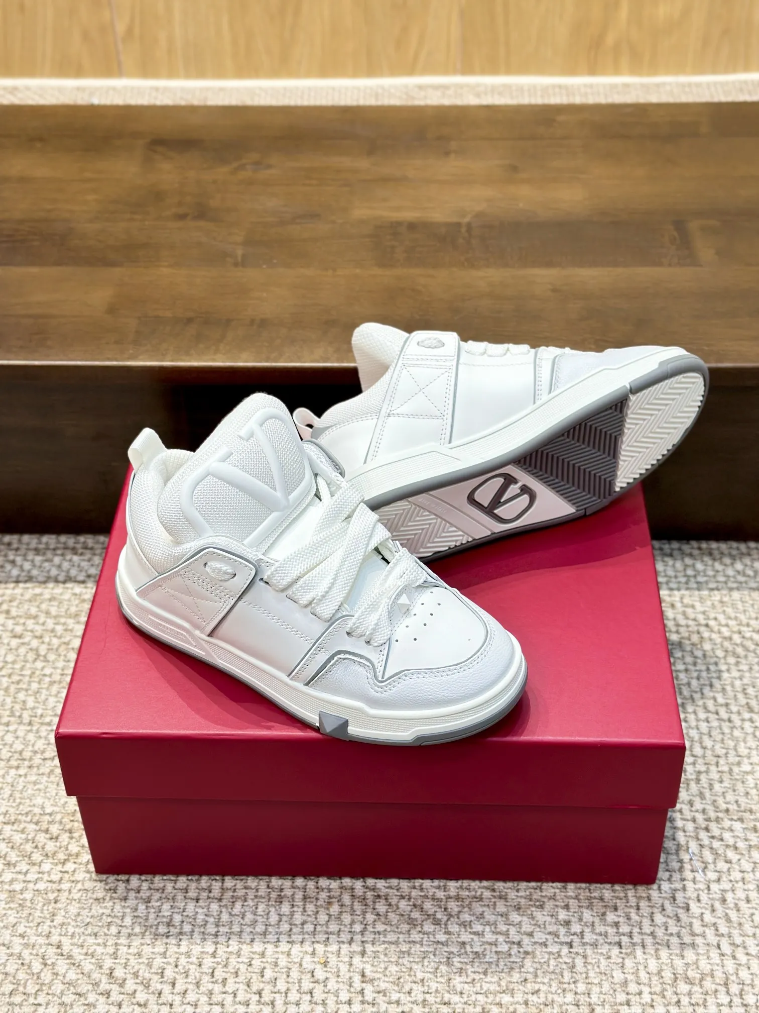 VALENTINO 2024 OPEN SKATE スニーカー ホワイト - 画像 (3)