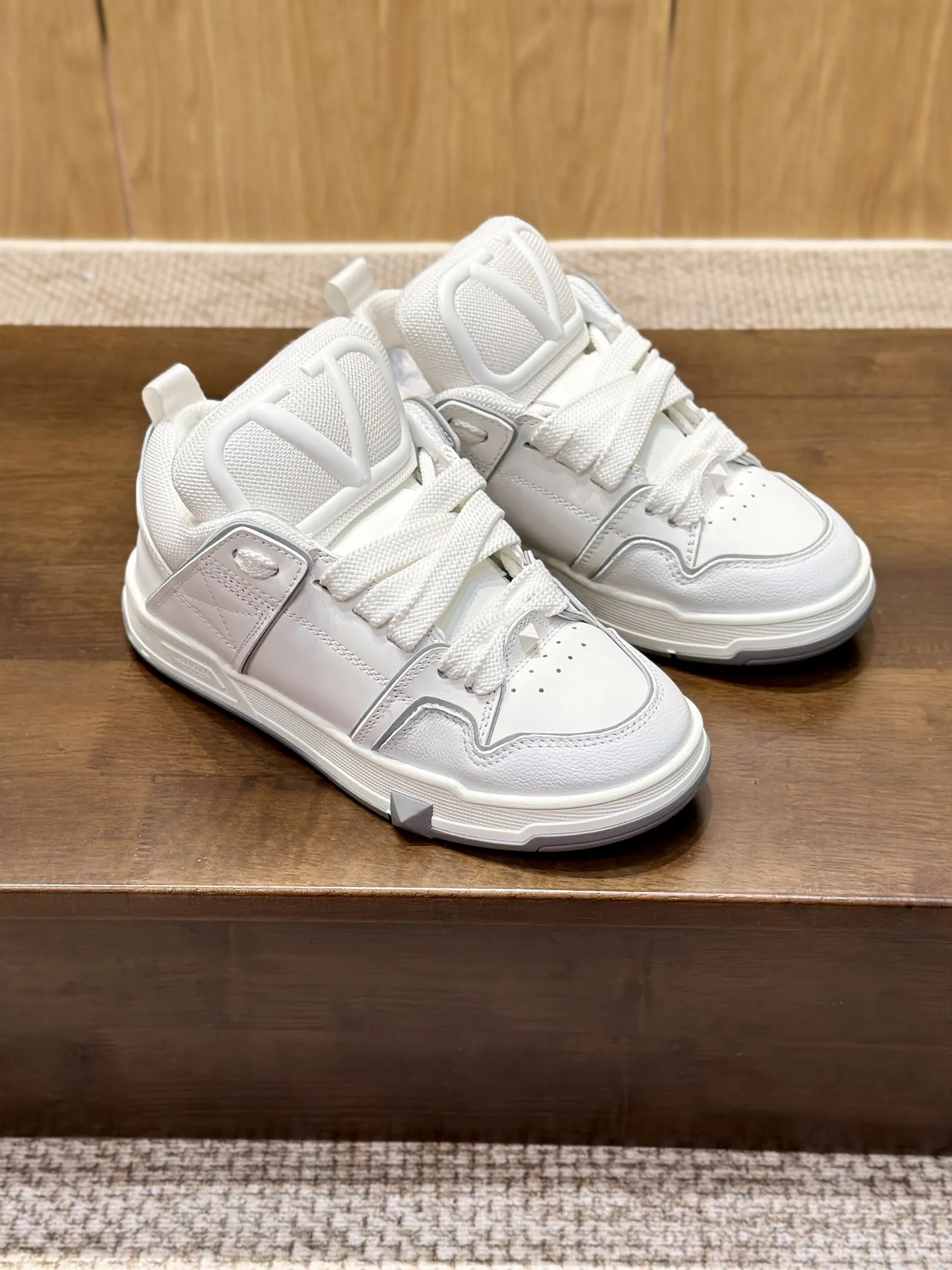 VALENTINO 2024 OPEN SKATE スニーカー ホワイト - 画像 (8)