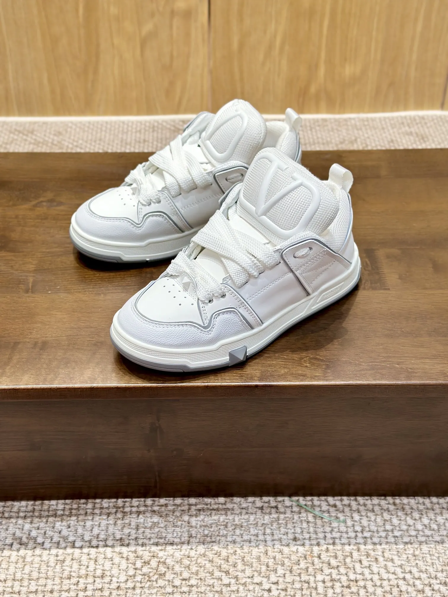 VALENTINO 2024 OPEN SKATE スニーカー ホワイト - 画像 (10)