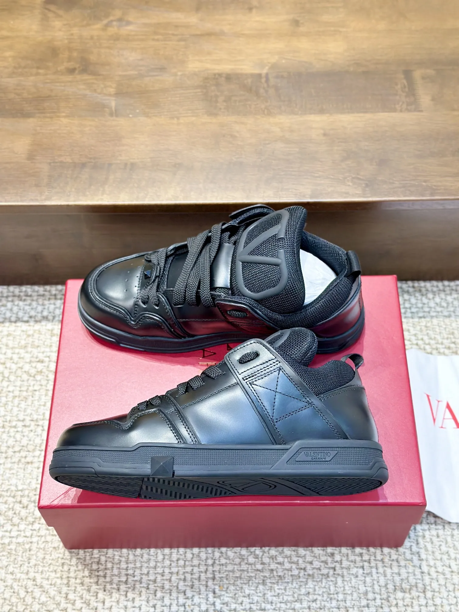 VALENTINO OPEN SKATE スニーカー ブラック 2024モデル - 画像 (6)