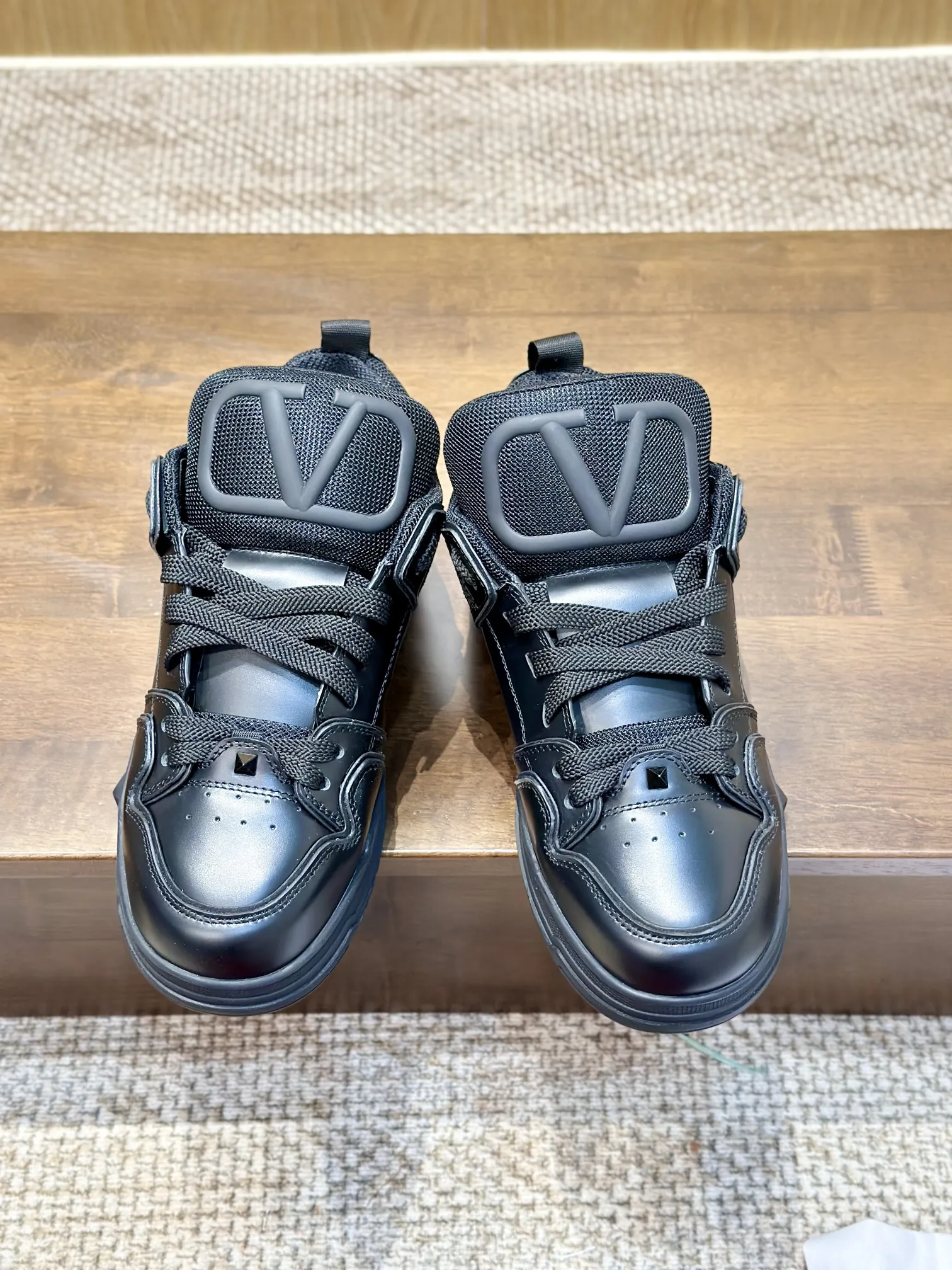 VALENTINO OPEN SKATE スニーカー ブラック 2024モデル - 画像 (9)