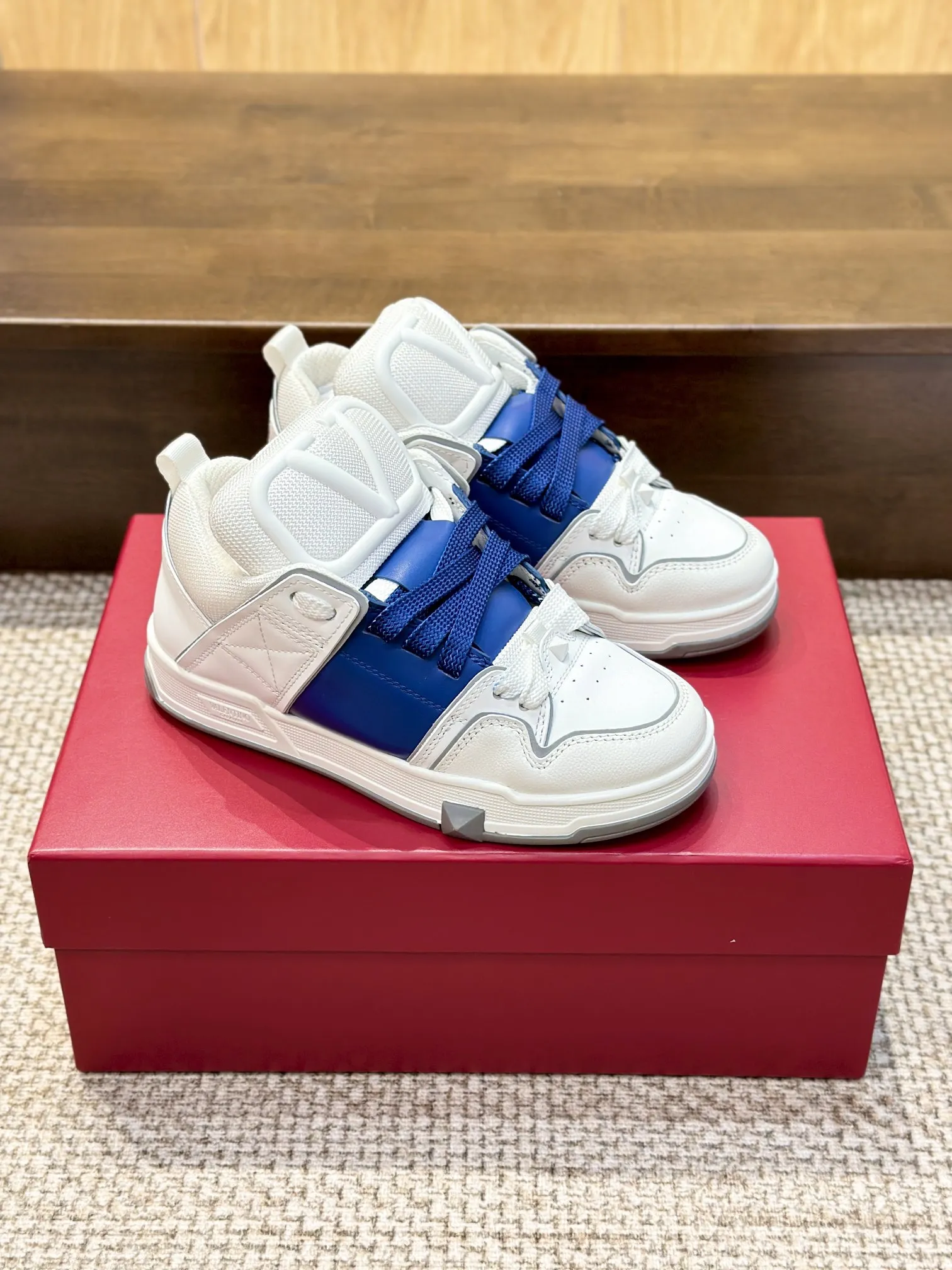 VALENTINO 2024 OPEN SKATE スニーカー ホワイトブルー