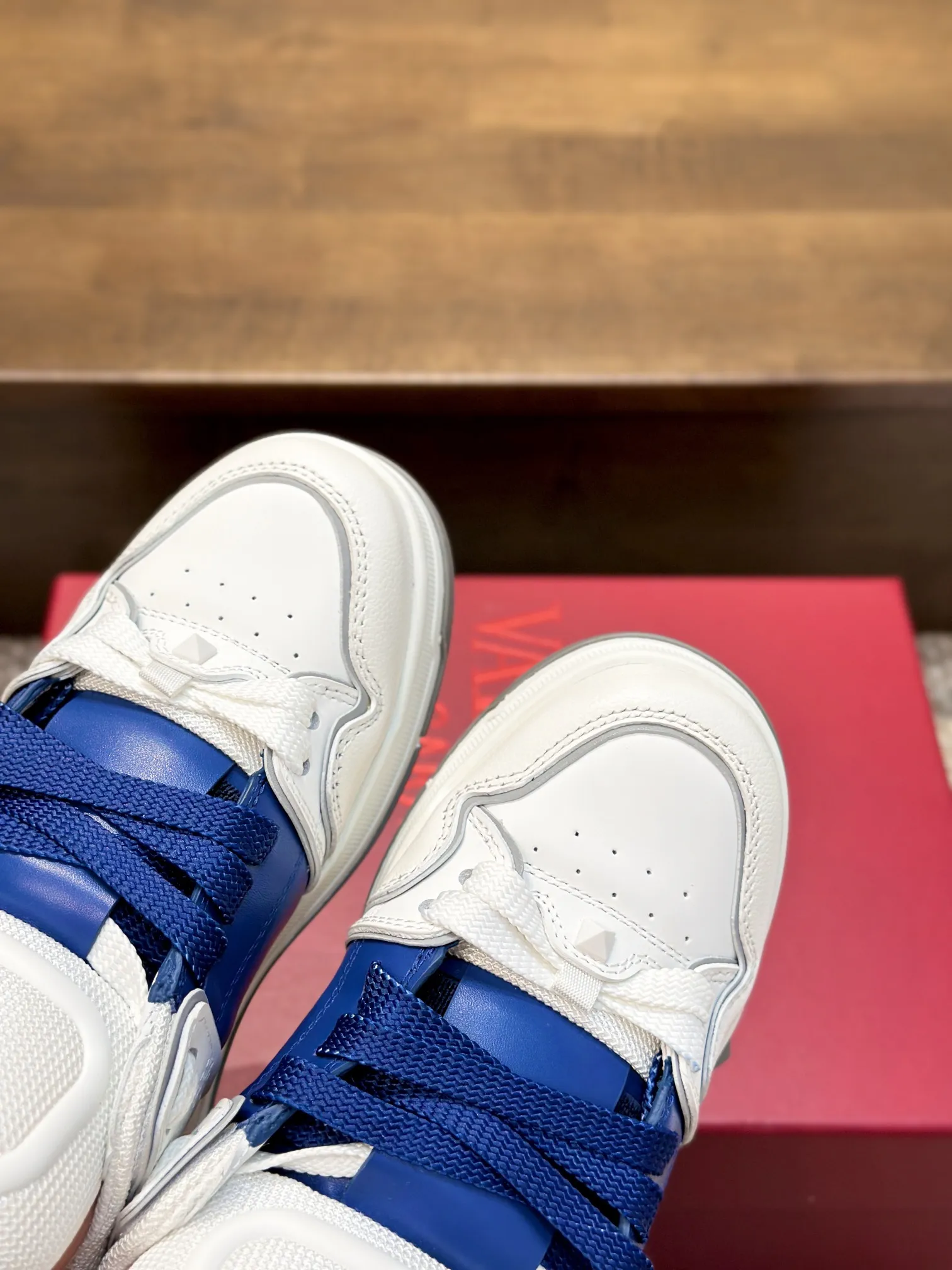 VALENTINO 2024 OPEN SKATE スニーカー ホワイトブルー - 画像 (5)