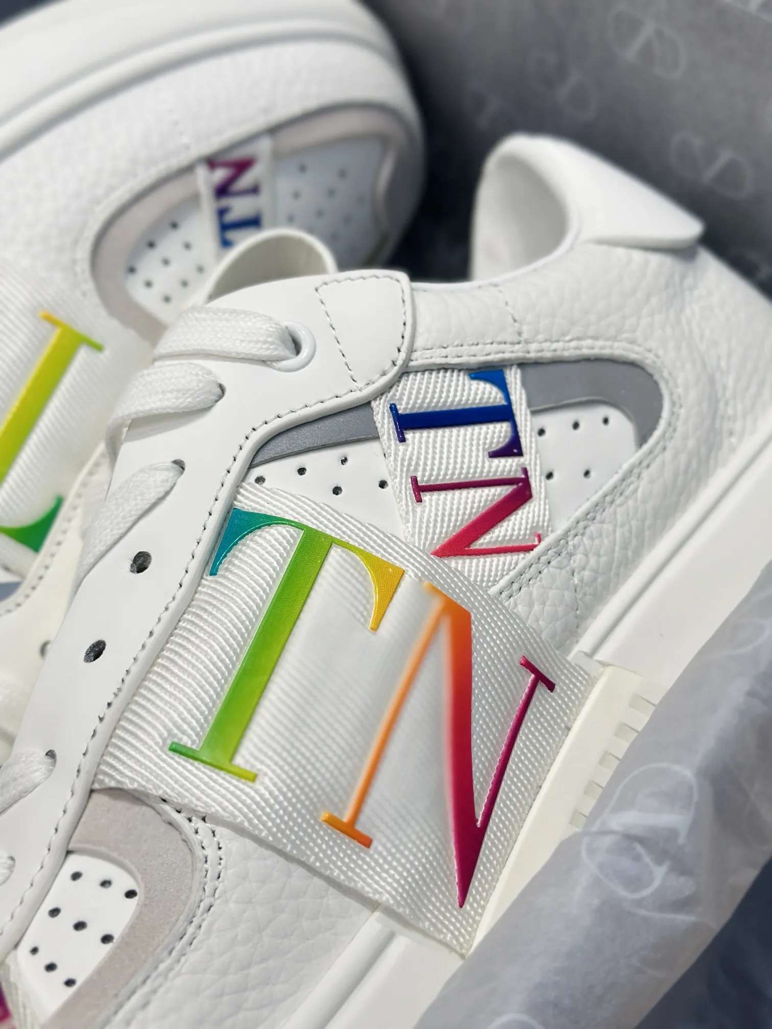 Valentino Garavani 白 3D織帯スニーカー - 画像 (4)