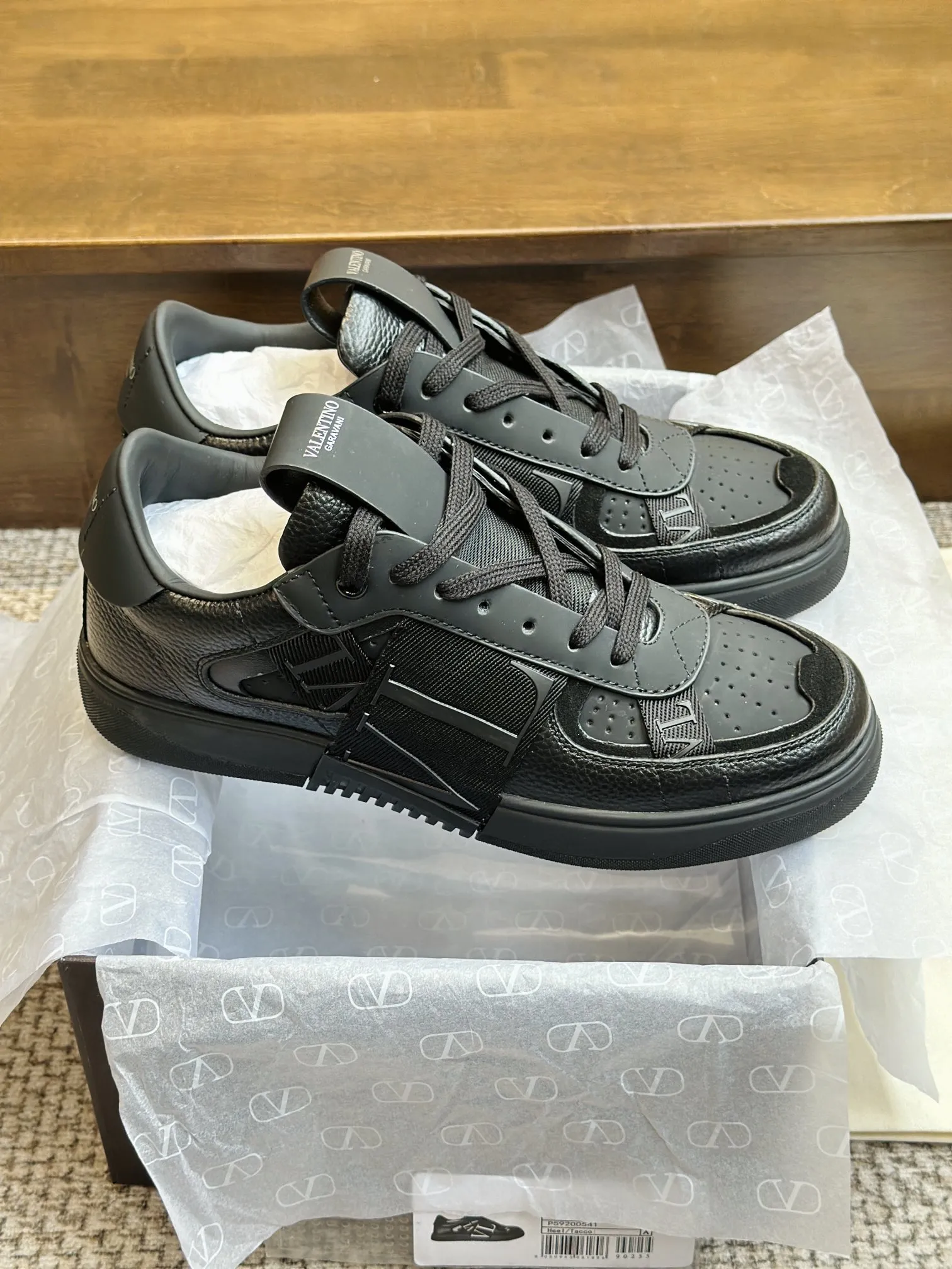 VALENTINOガンメタ3D織帯スニーカー - 画像 (4)