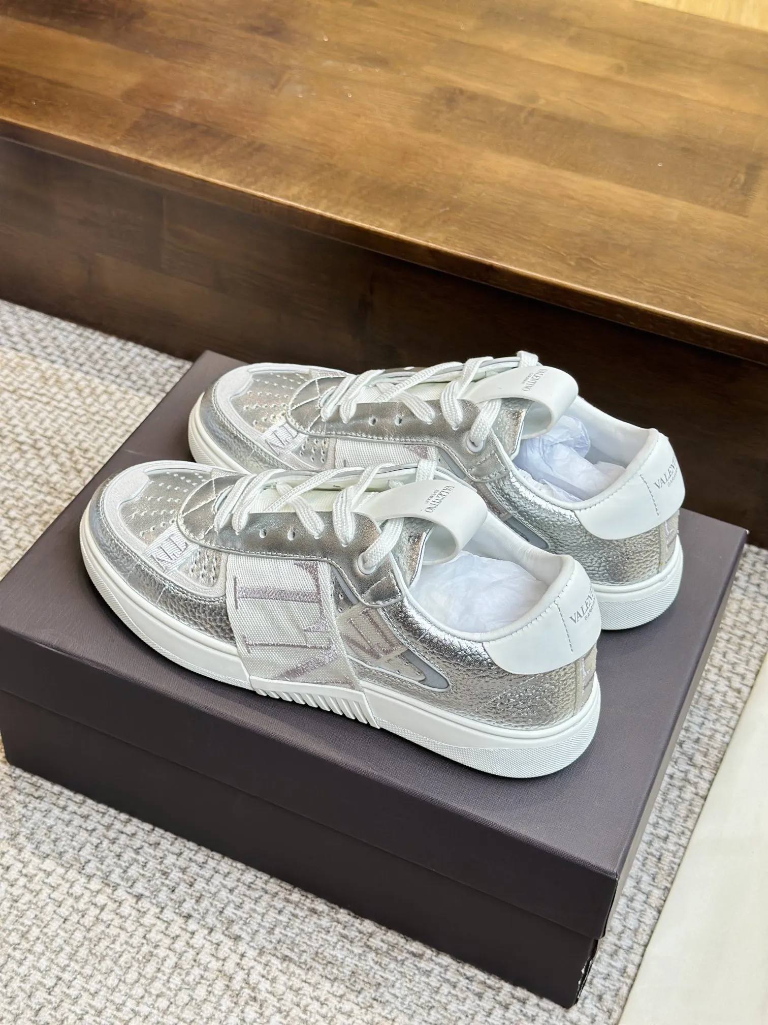 Valentino Garavani シルバー 3D織帯スニーカー - 画像 (8)