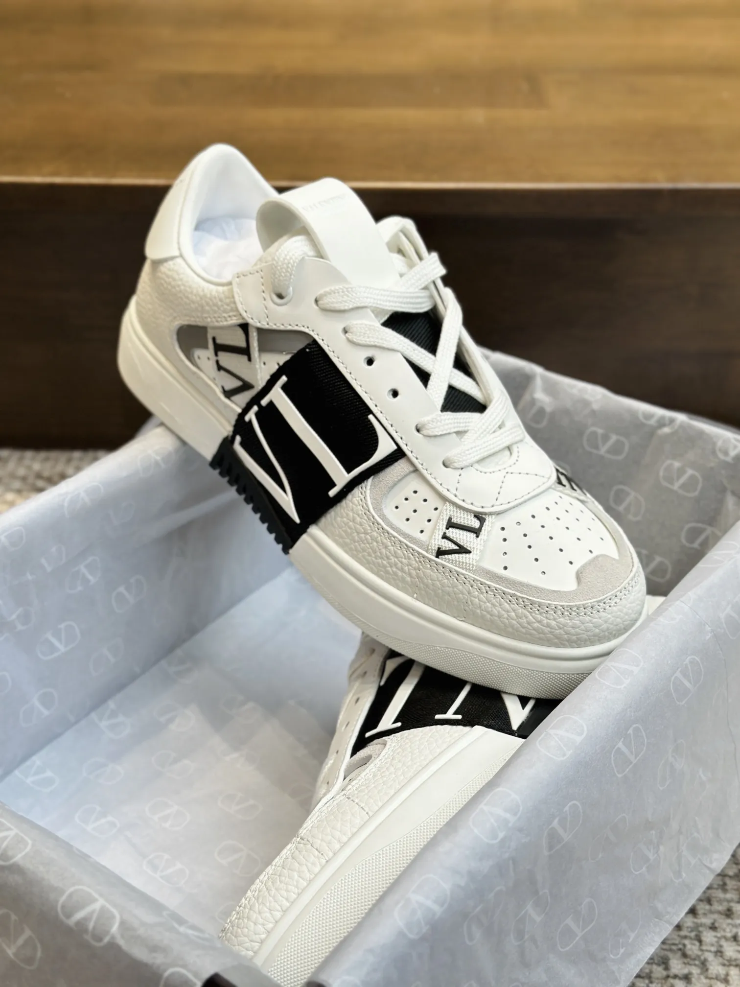 Valentino Garavani 白 3D織帯スニーカー - 画像 (4)