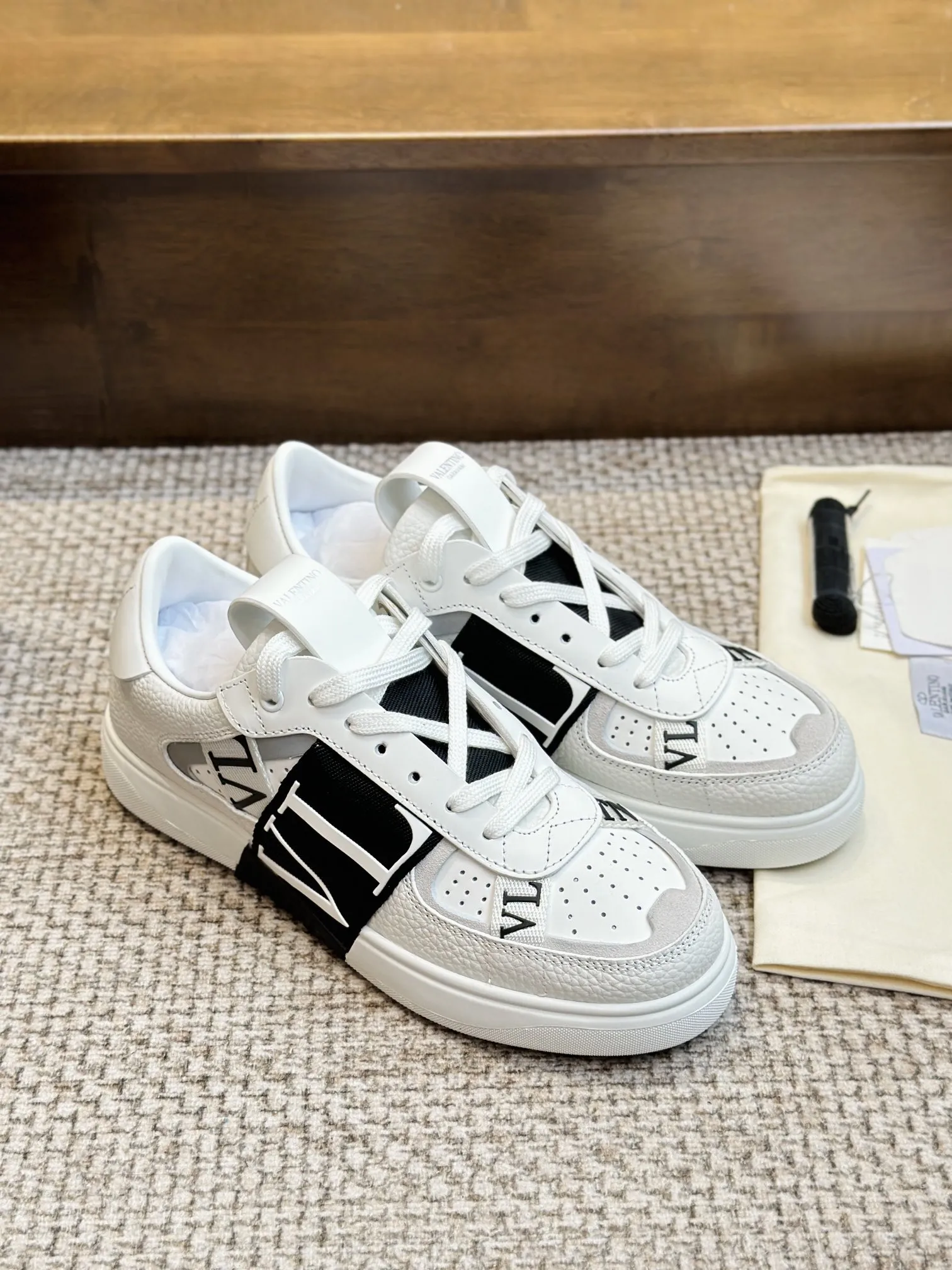 Valentino Garavani 白 3D織帯スニーカー