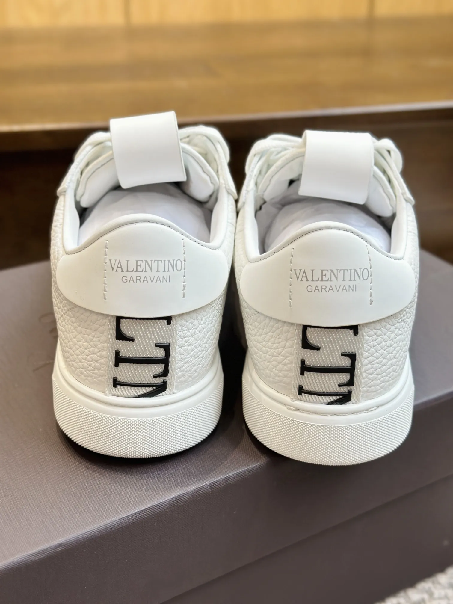 Valentino Garavani 白 3D織帯スニーカー - 画像 (7)