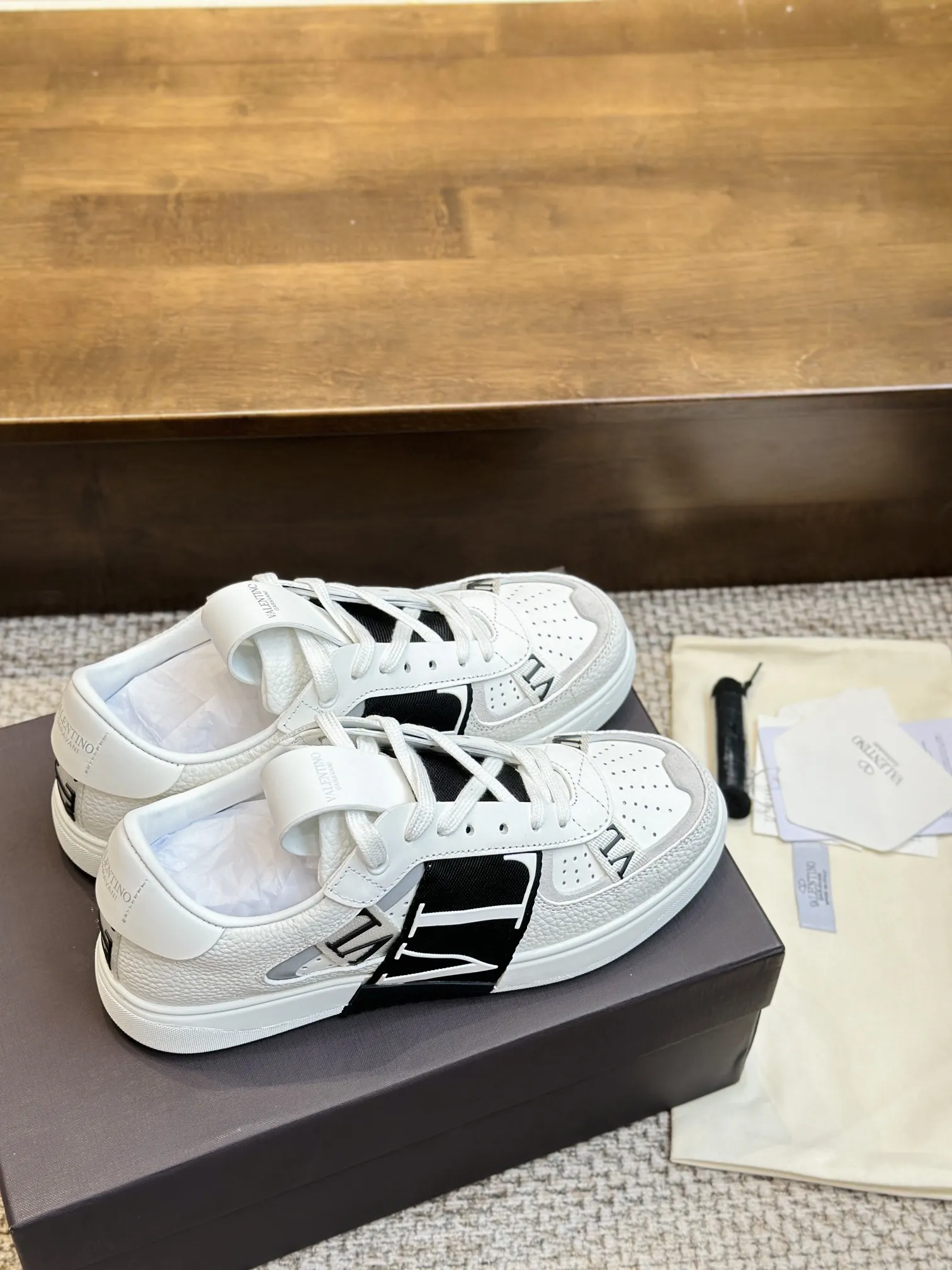 Valentino Garavani 白 3D織帯スニーカー - 画像 (8)