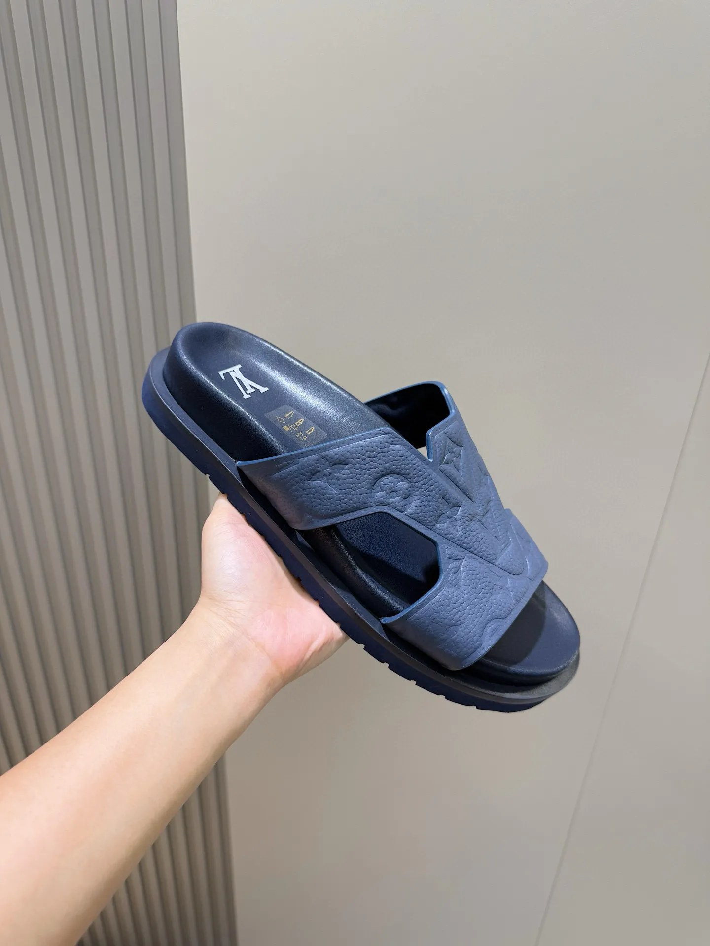 LOUIS VUITTON ブルー OASIS サンダル - 画像 (6)