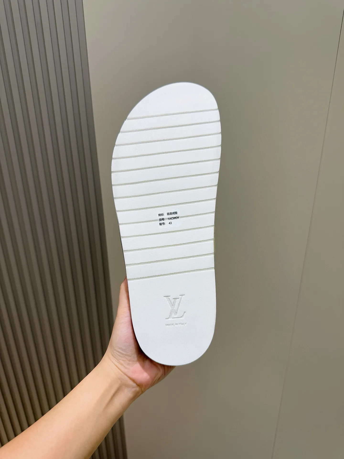 LOUIS VUITTON OASIS ホワイト サンダル - 画像 (7)