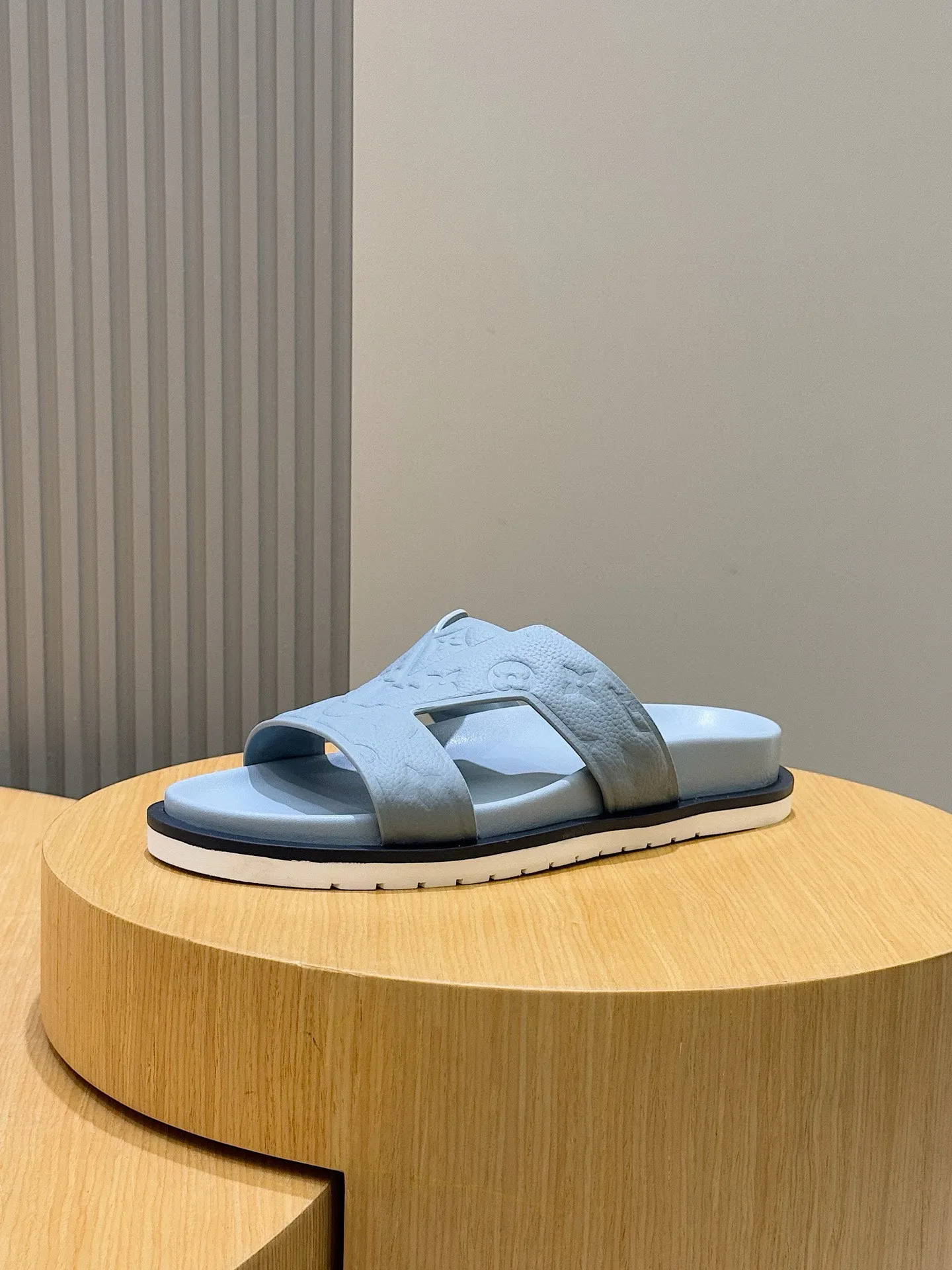 LOUIS VUITTON ブルー OASIS サンダル - 画像 (3)