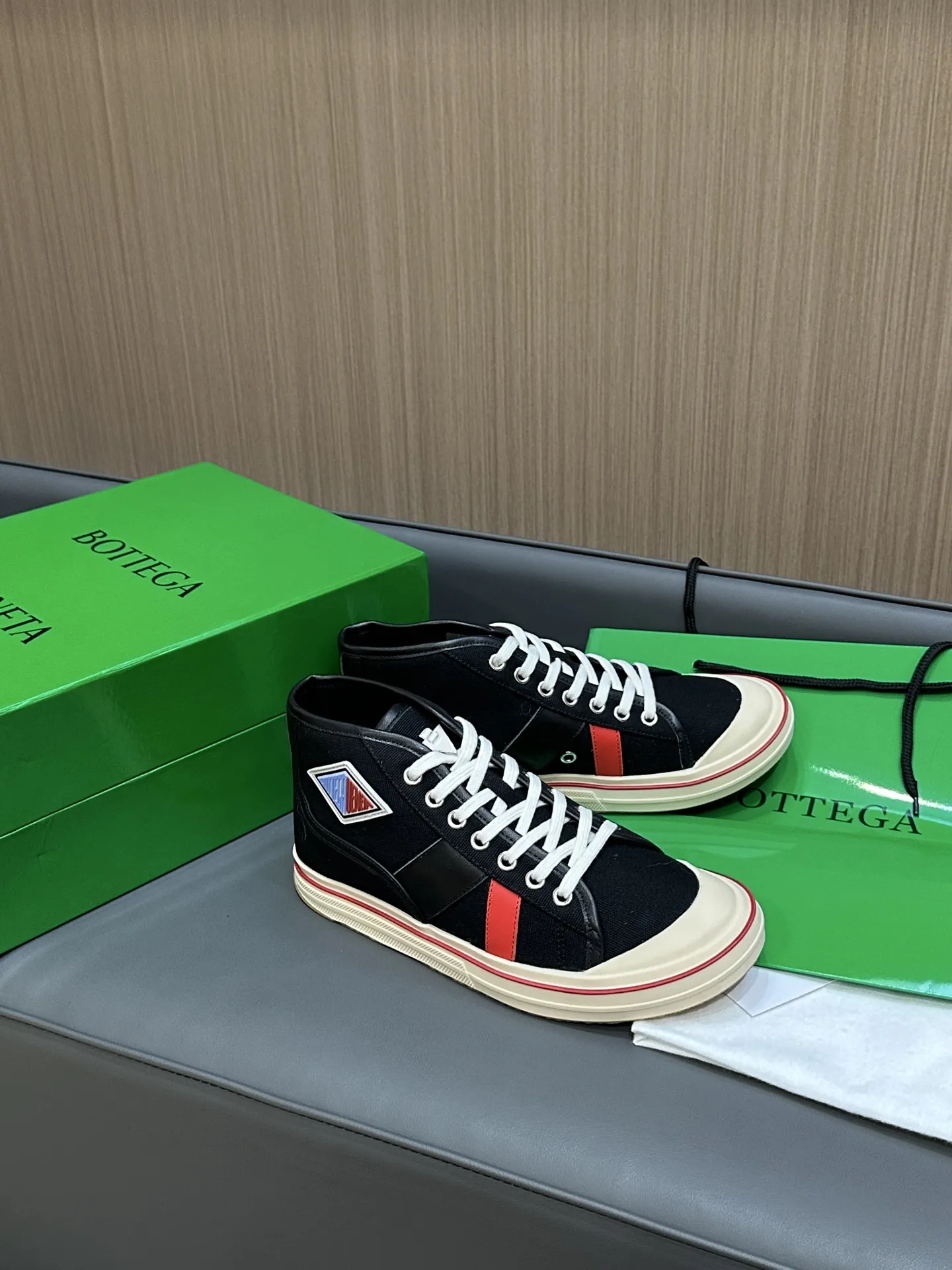 Bottega Veneta ボッテガヴェネタ 白 キャンバスレースアップスニーカー - 画像 (5)