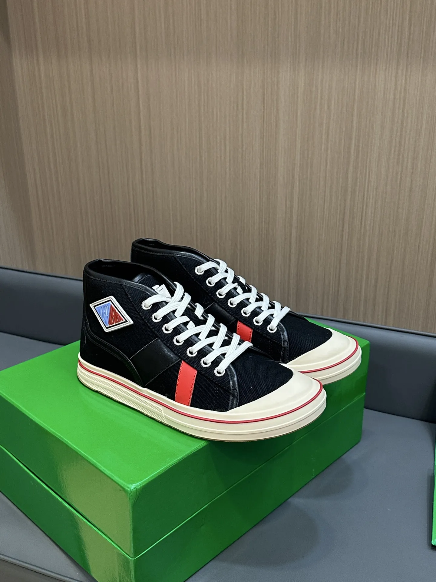 Bottega Veneta ボッテガヴェネタ 白 キャンバスレースアップスニーカー - 画像 (9)