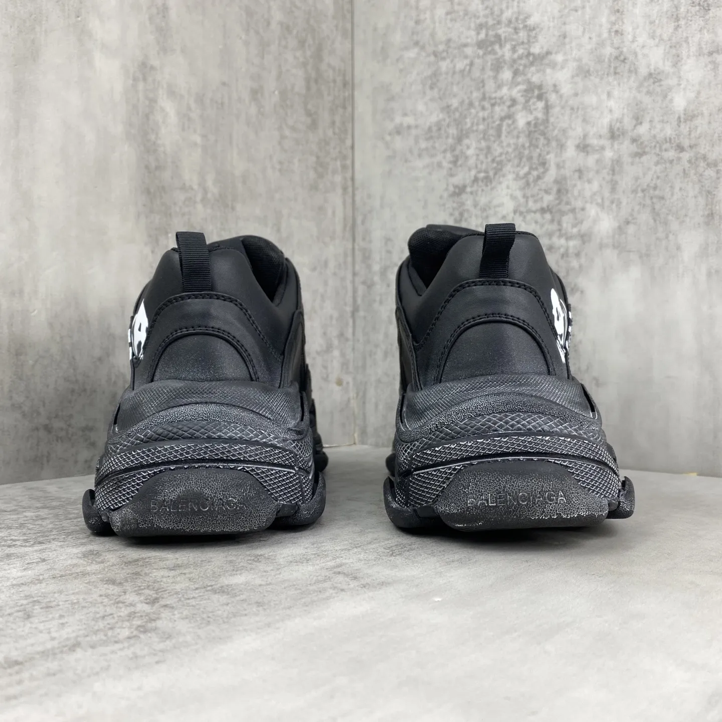 BALENCIAGA 黒 トリプルSスニーカー 新作 - 画像 (6)