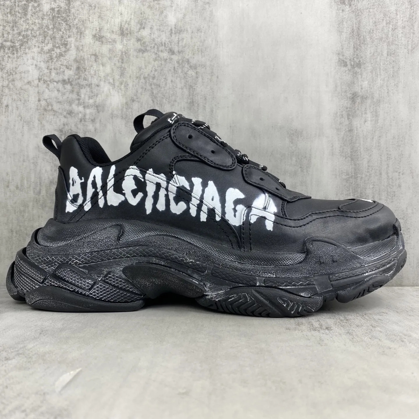 BALENCIAGA 黒 トリプルSスニーカー 新作 - 画像 (7)