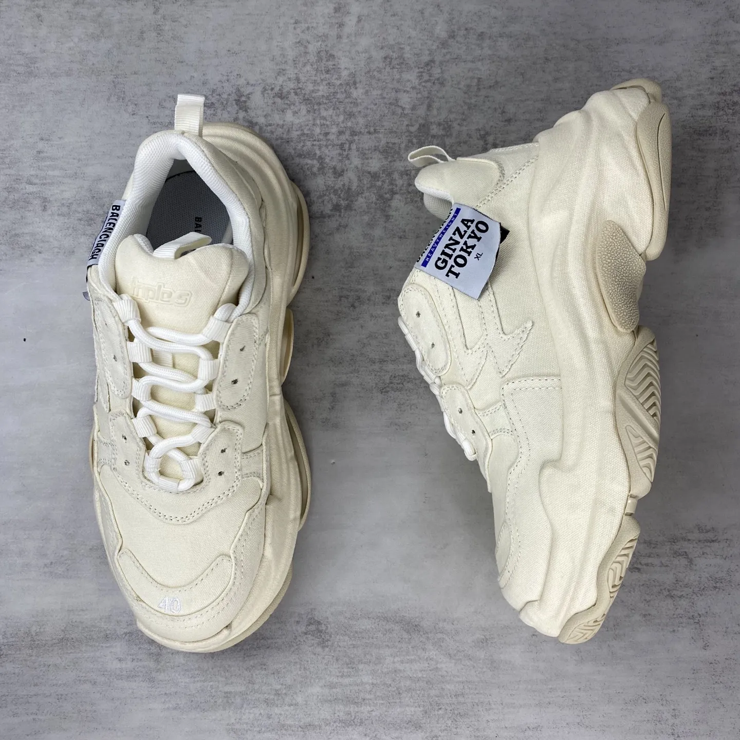 BALENCIAGA 25ss Triple S クリーム色 オールドパップシューズ - 画像 (4)