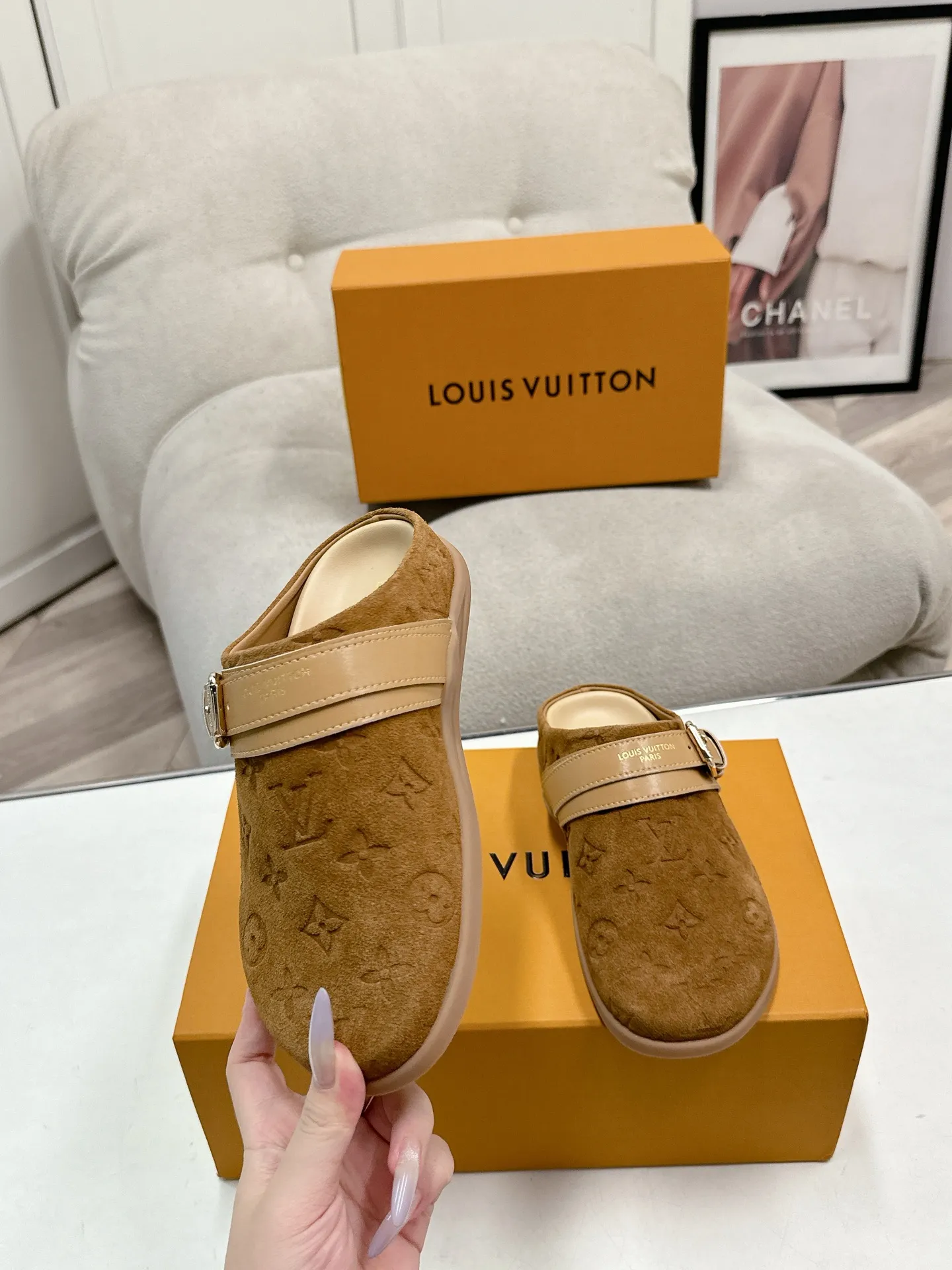 LOUIS VUITTON 茶色 フラットスリッパ - 画像 (4)