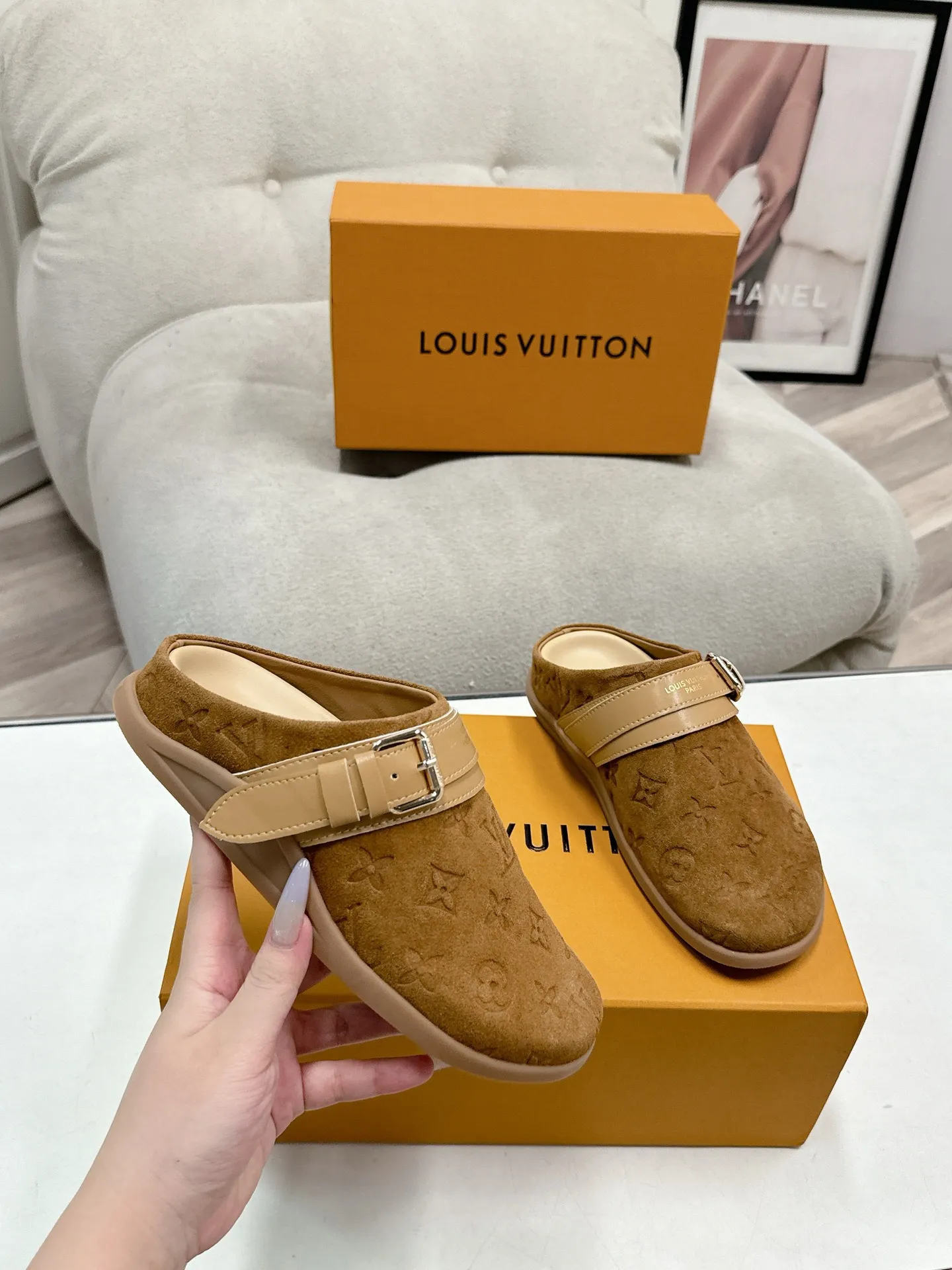 LOUIS VUITTON 茶色 フラットスリッパ - 画像 (5)