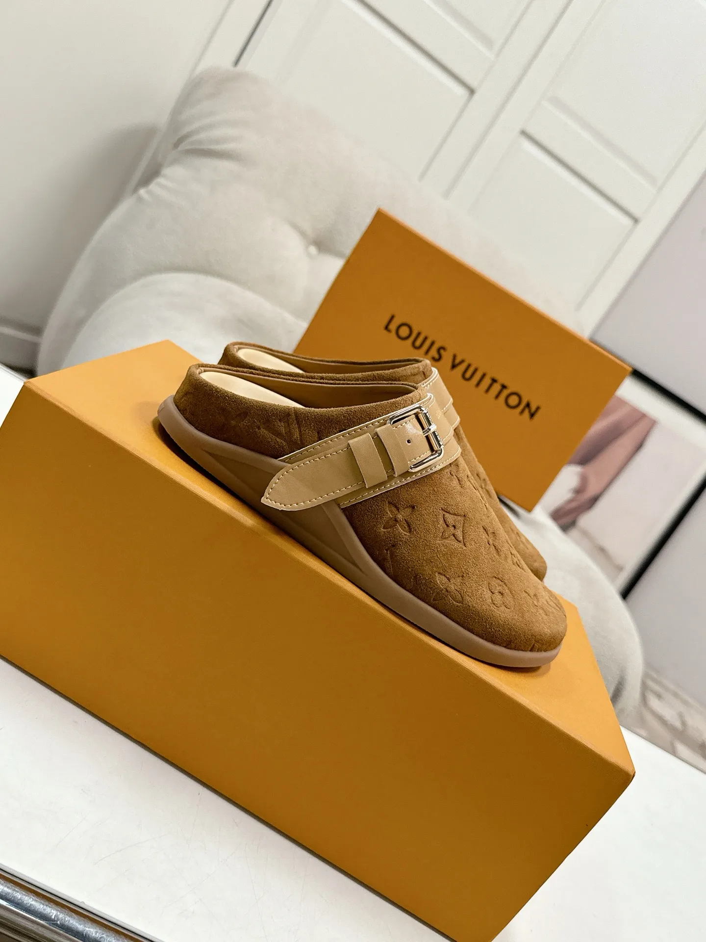 LOUIS VUITTON 茶色 フラットスリッパ - 画像 (6)