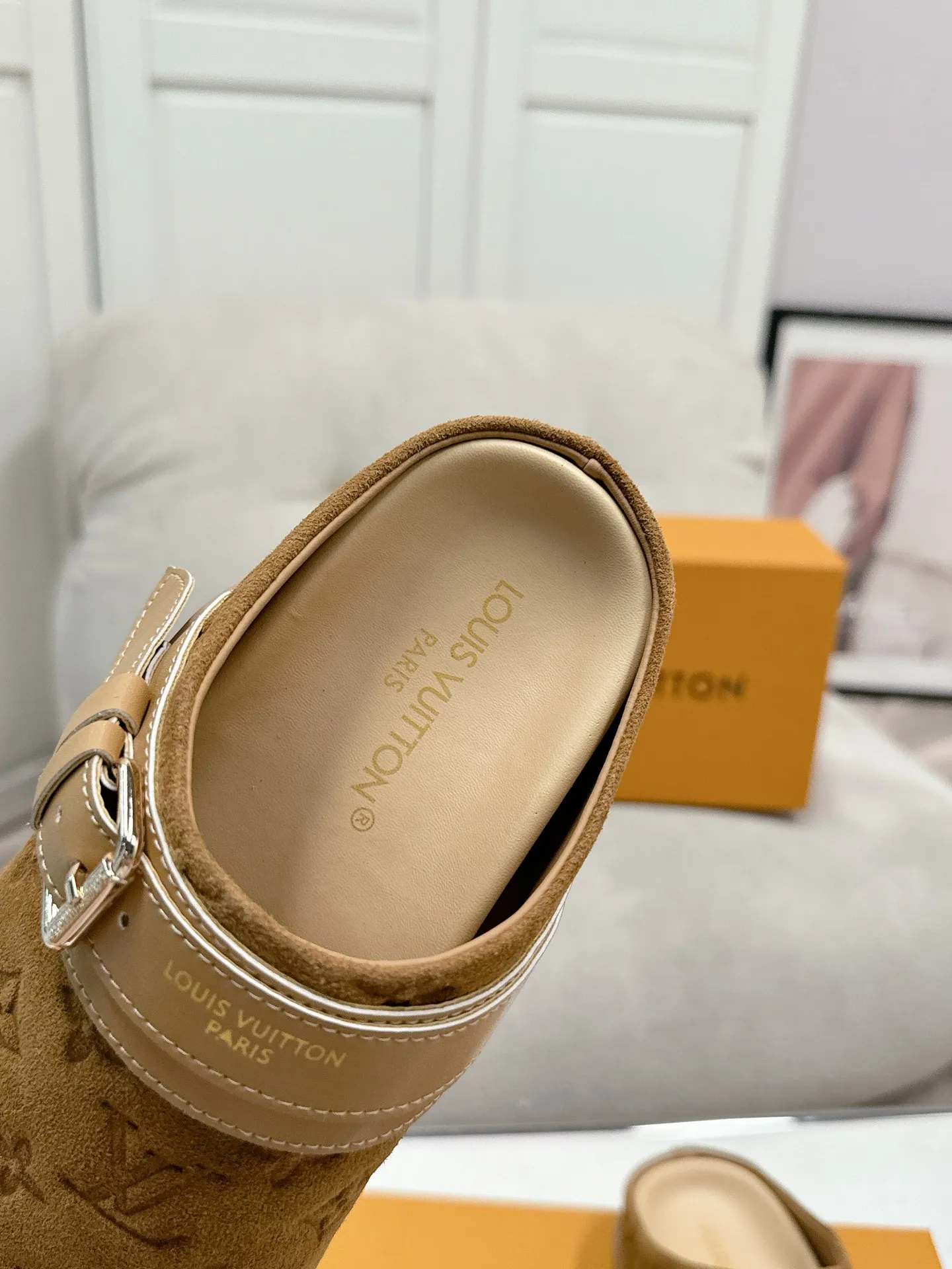 LOUIS VUITTON 茶色 フラットスリッパ - 画像 (10)