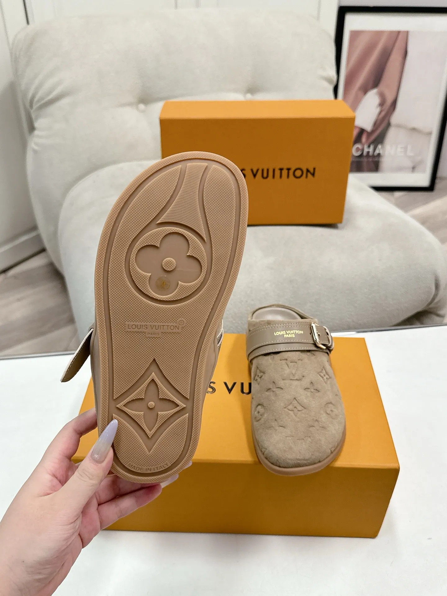 LOUIS VUITTON ベージュ フラットスリッパ - 画像 (9)
