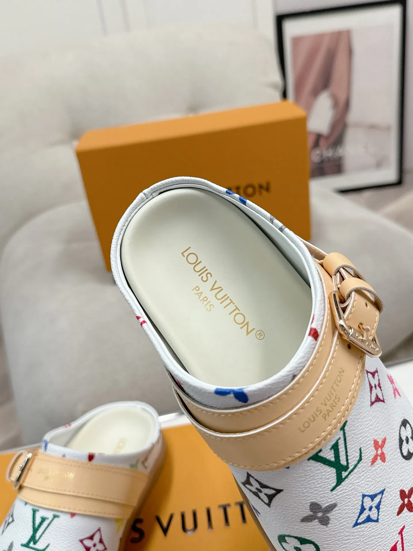 LOUIS VUITTON 色とりどりの花 ミュールスリッパ - 画像 (8)