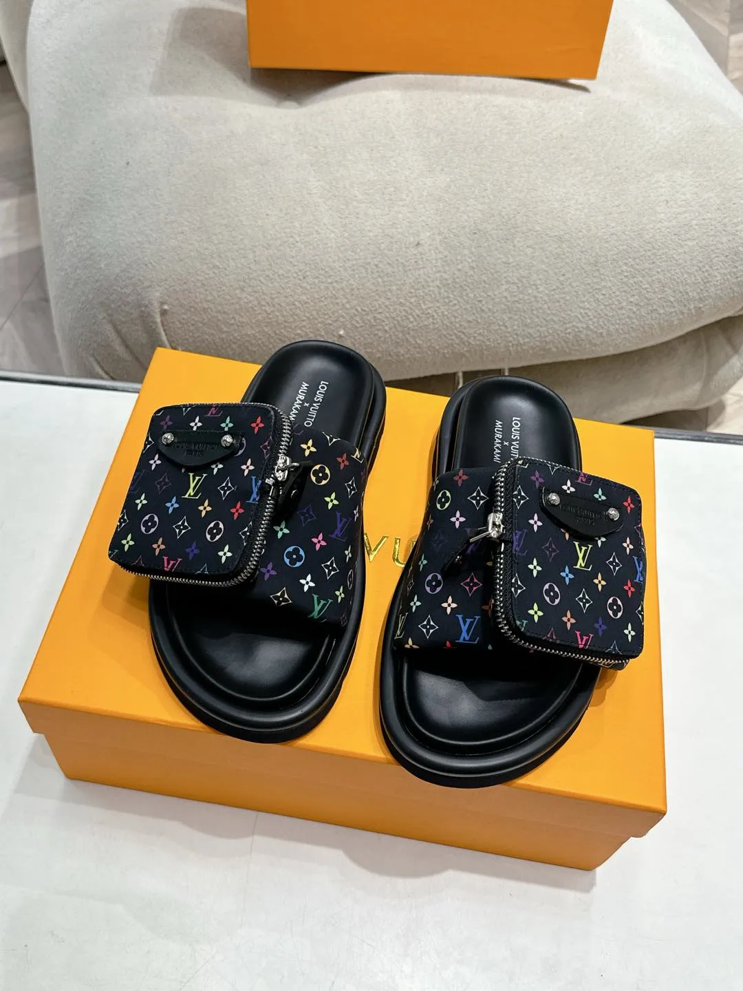 Louis Vuitton 新作カラフル花牛仔フラットスリッパ