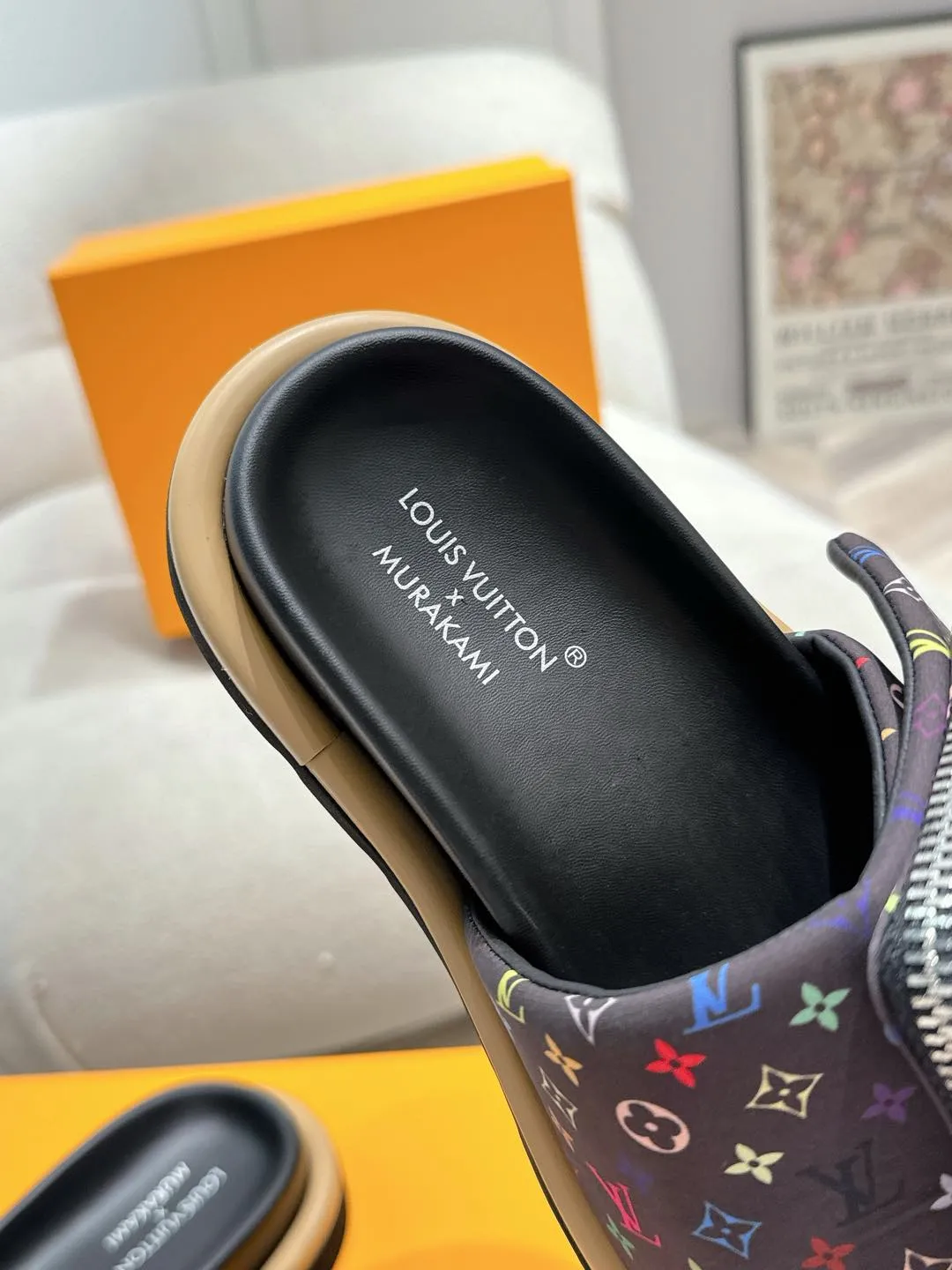 LOUIS VUITTON 新作フラットスリッパ カラフル - 画像 (8)