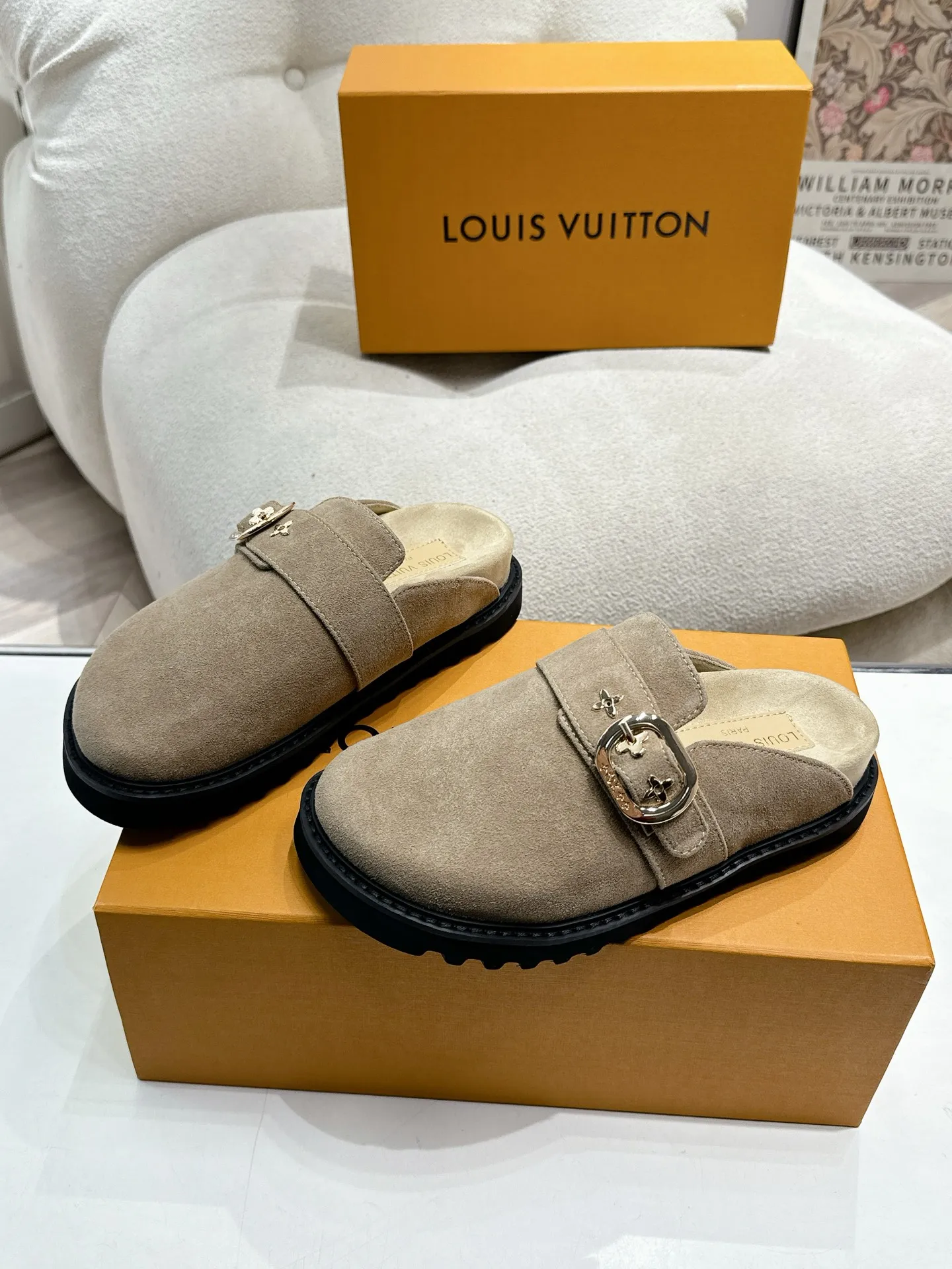 LOUIS VUITTON ベージュ フラットスリッパ - 画像 (5)